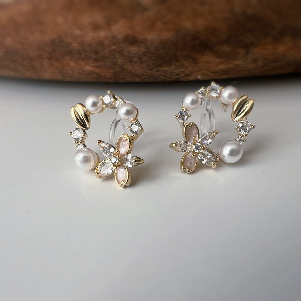 Couronne fleurie & perles scintillantes