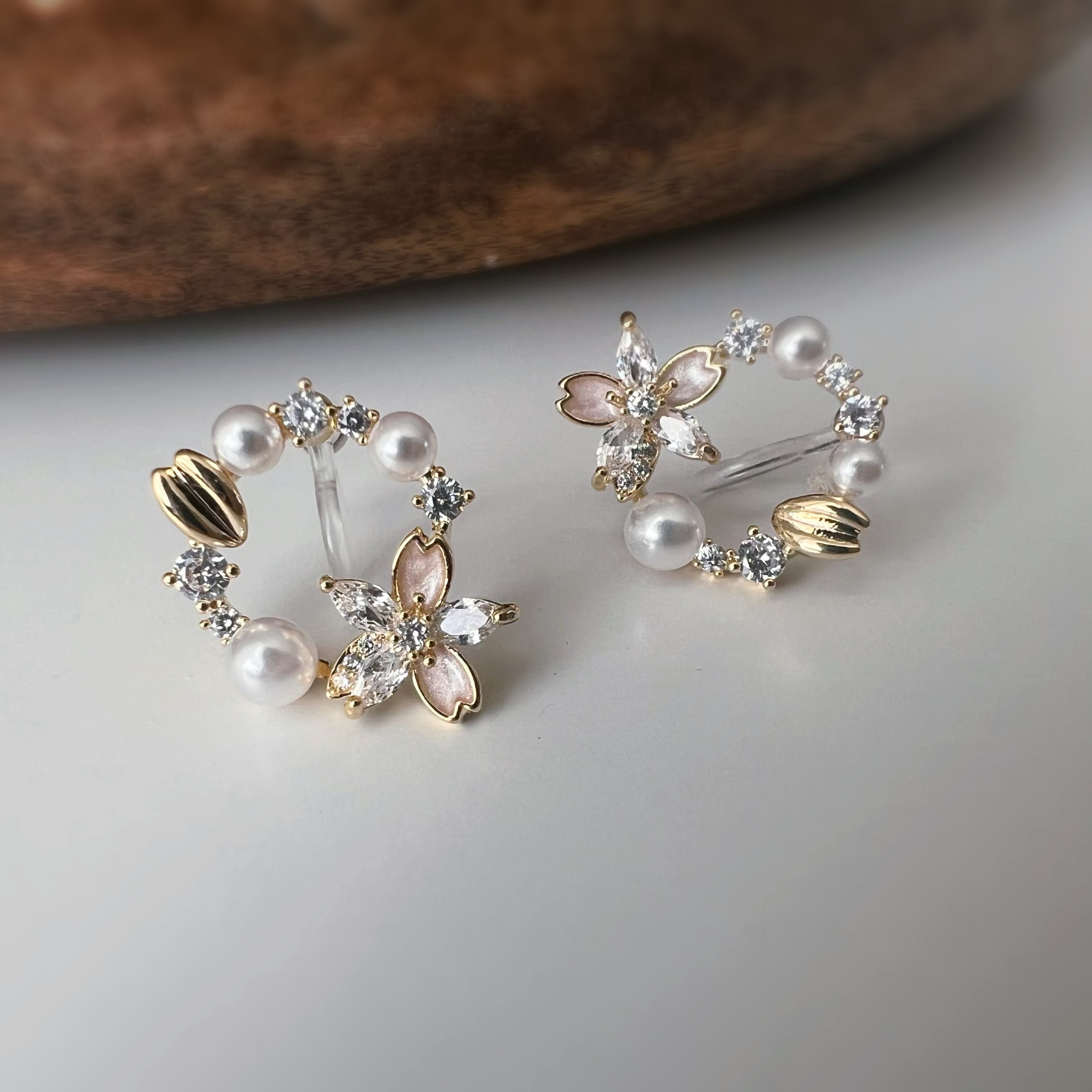 Couronne fleurie & perles scintillantes