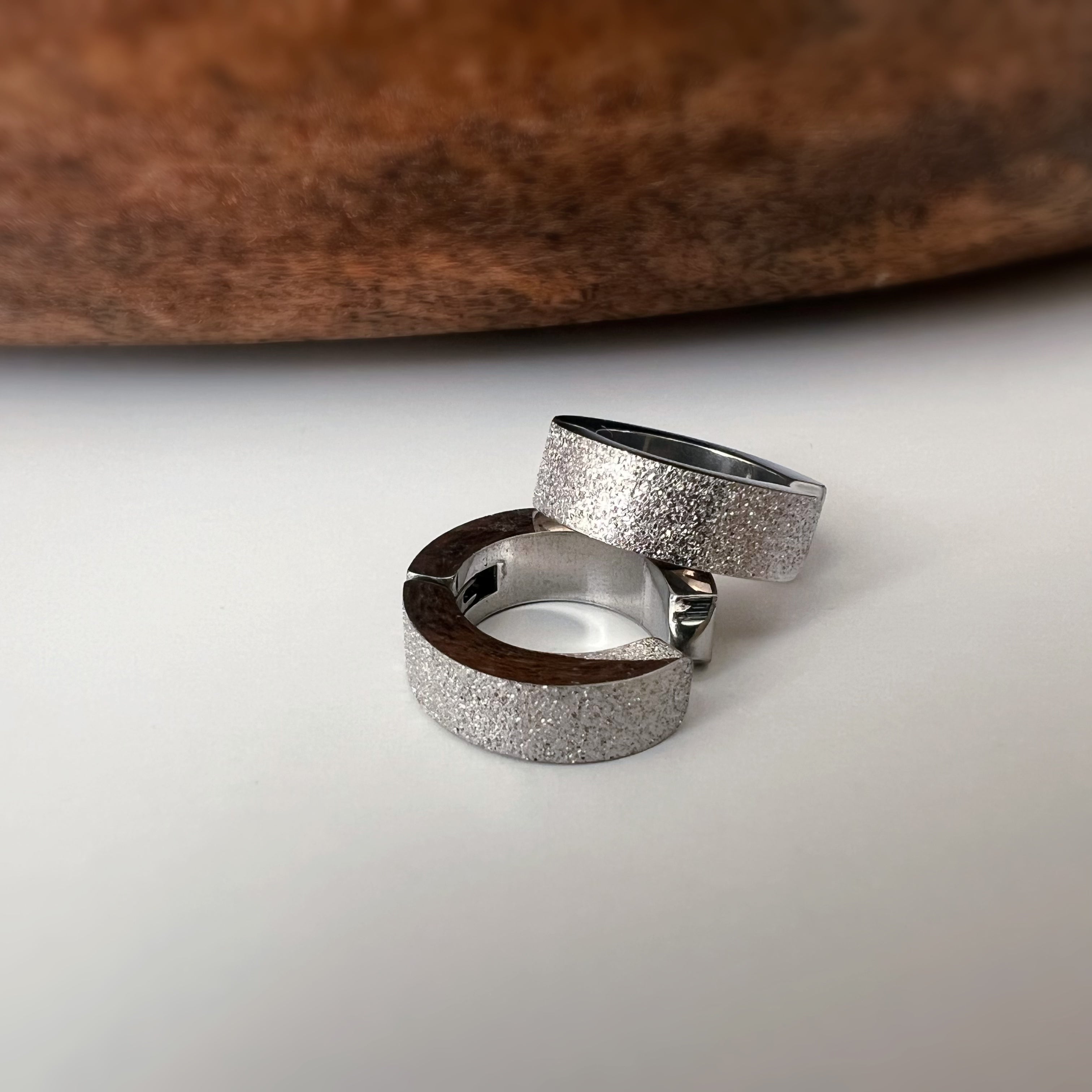 Boucles d’oreilles CLIPS Unisex Texturées effet Mat