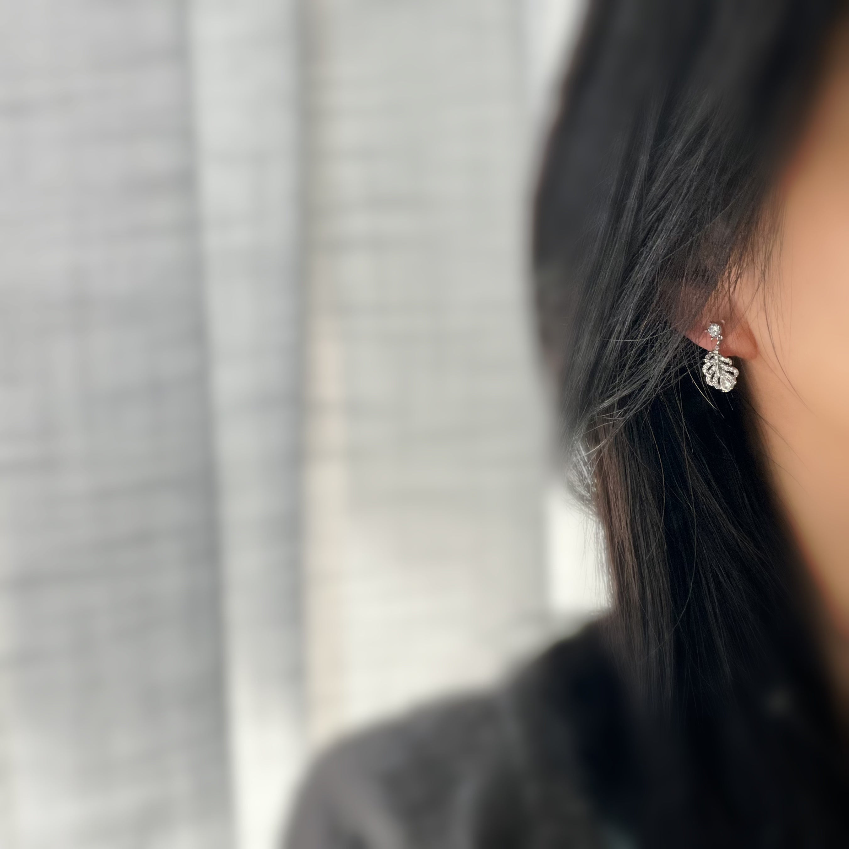 Glittering feather ear clips – Silver / Gold – Phoenix feather inspiration