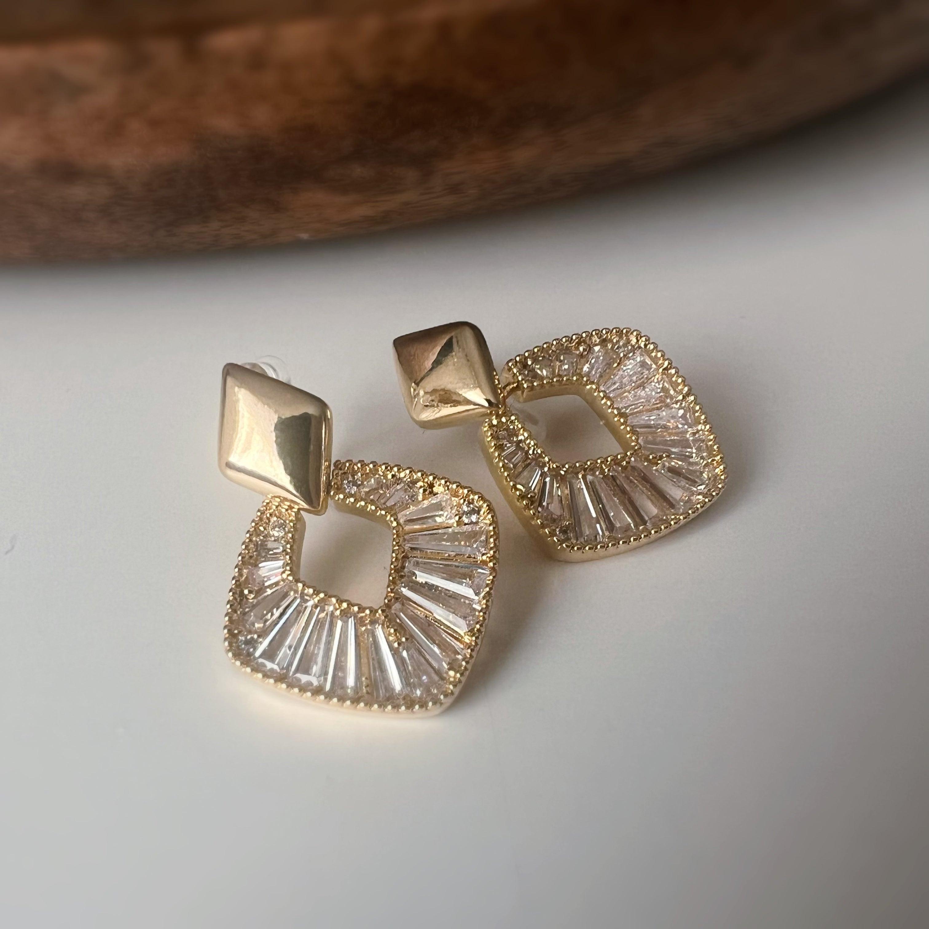 Clips d’oreilles géométriques scintillants