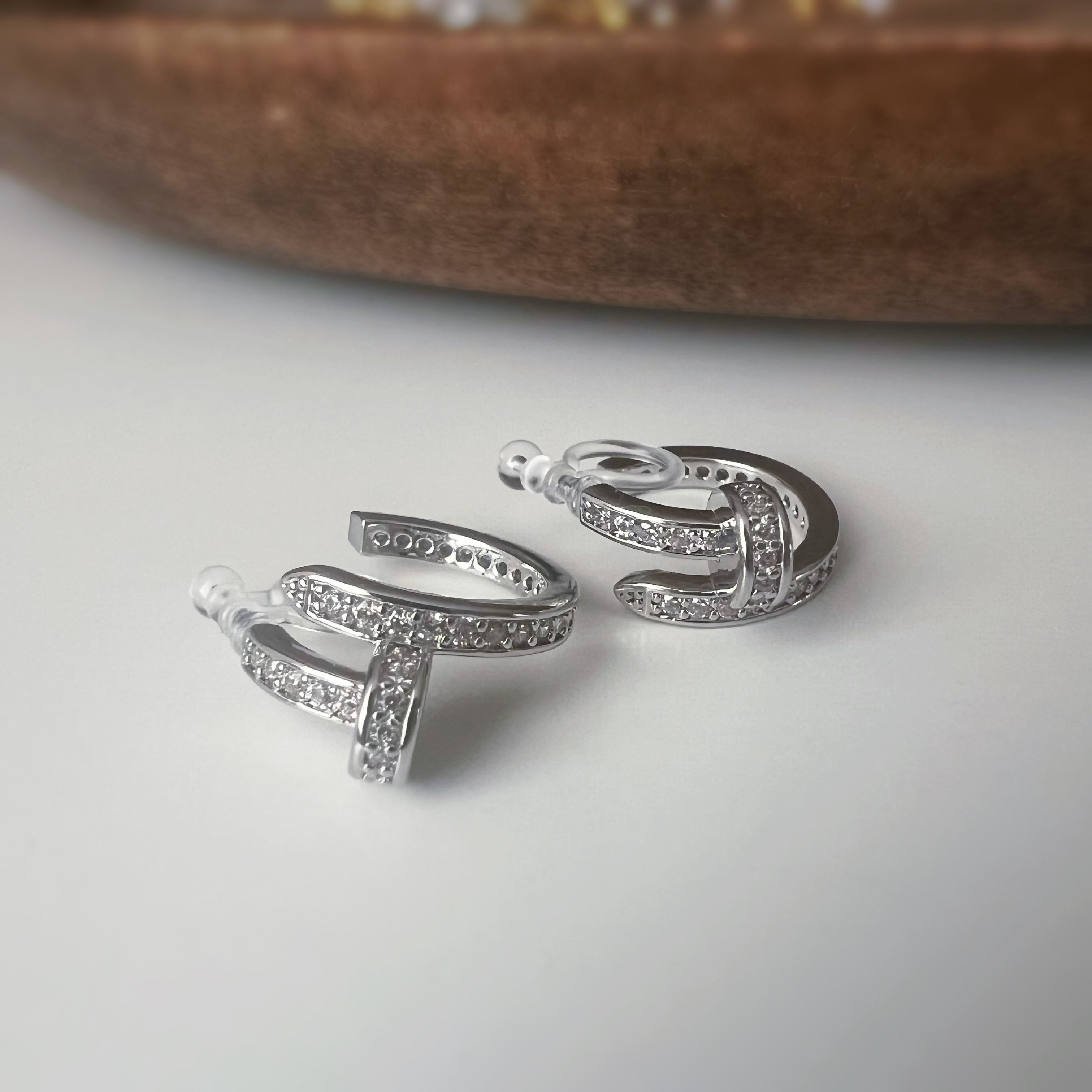 Clips d’oreilles créoles ouvertes couleur argent /Or