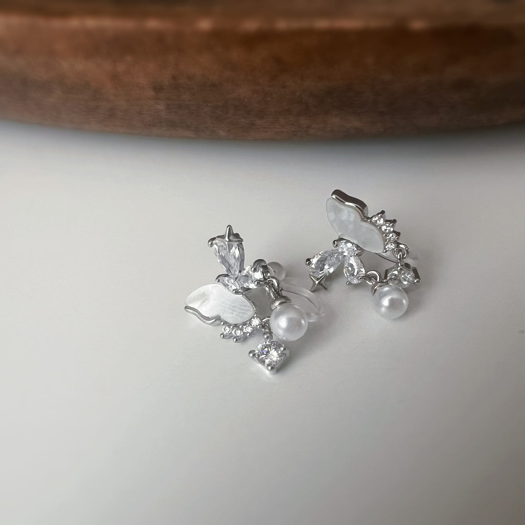 Clips d’oreilles papillon & étoiles nacrées