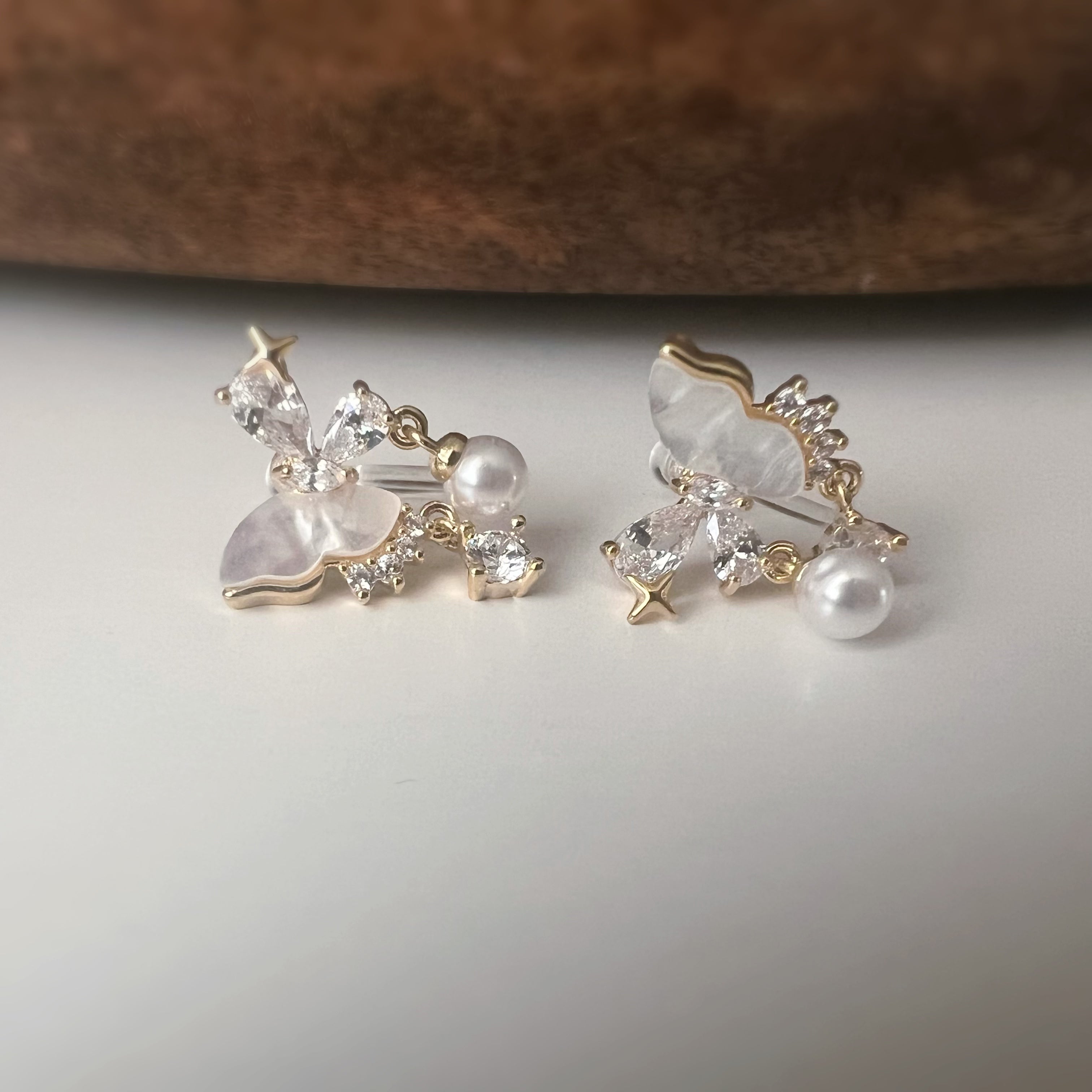 Clips d’oreilles papillon & étoiles nacrées