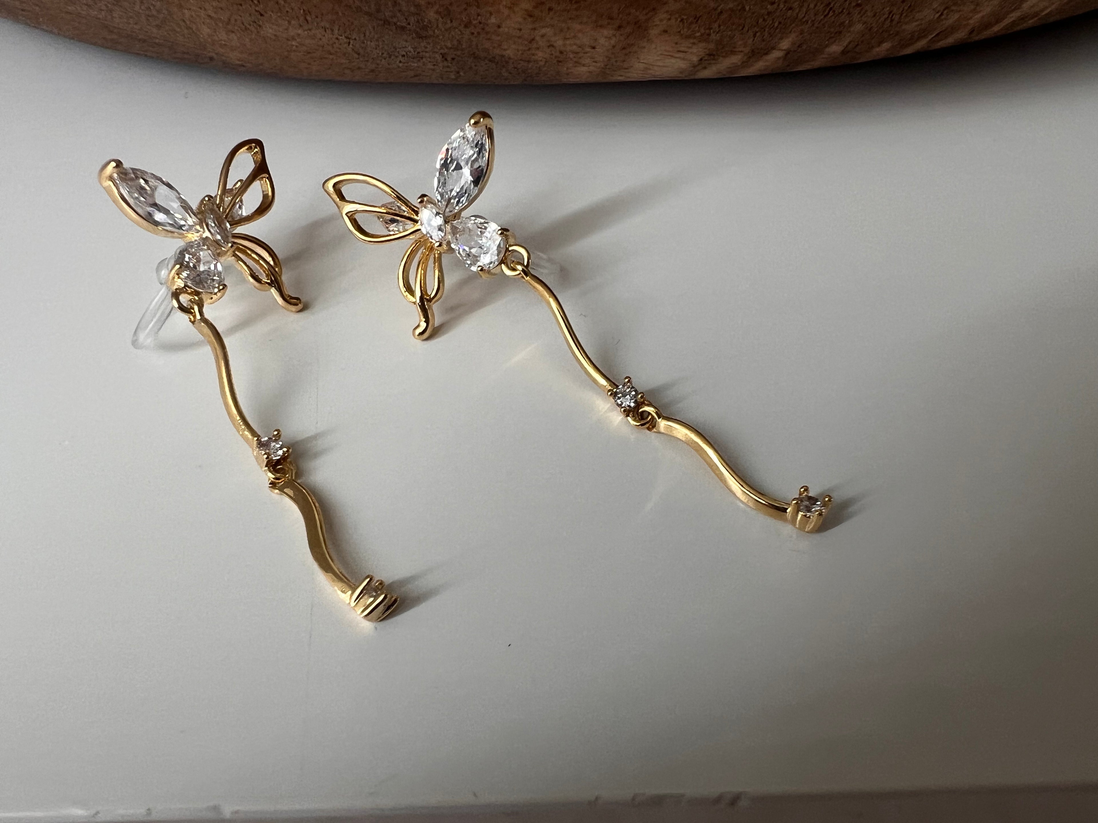 Dangling Butterfly Chain Clip Earrings