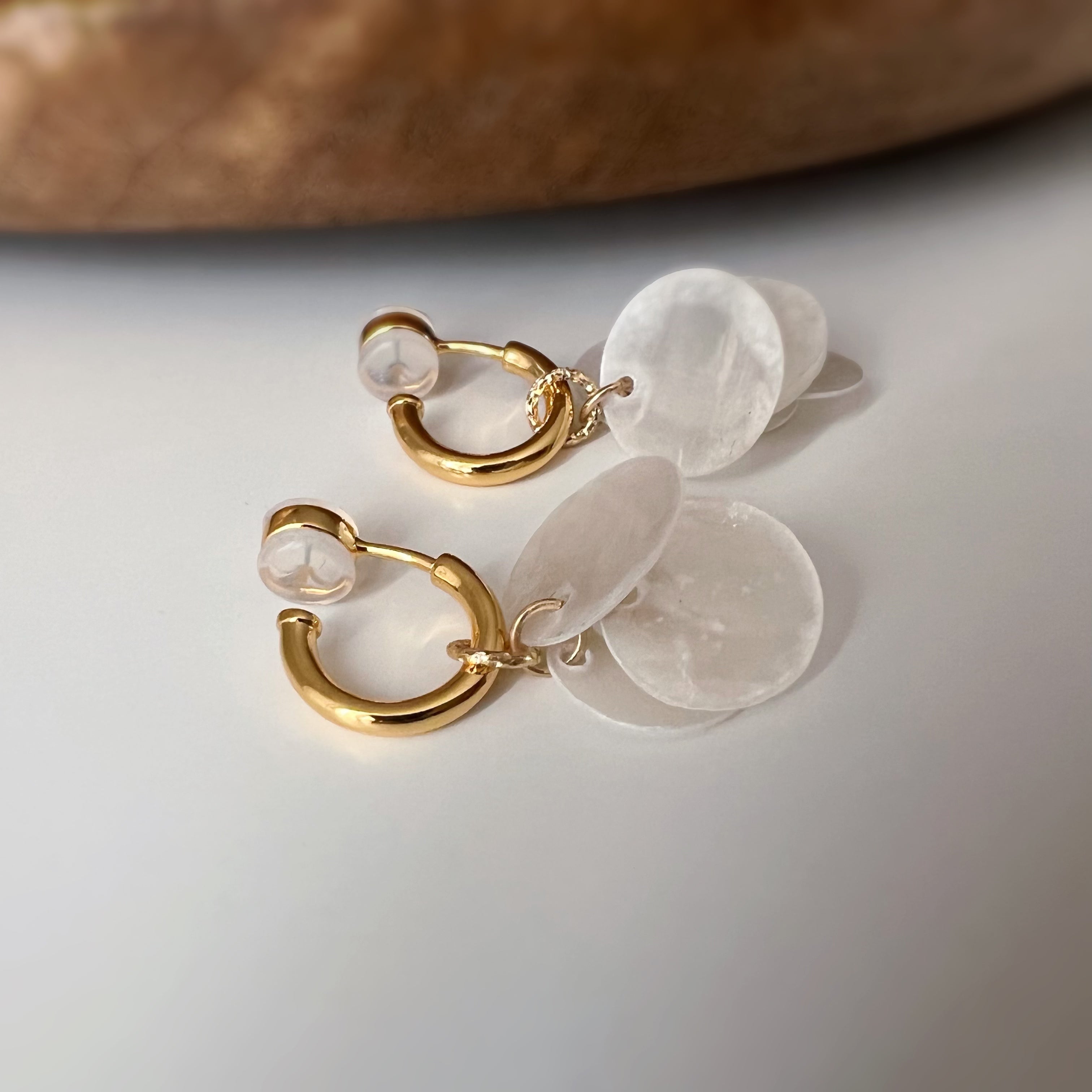 Clips U 2-en-1 nacre blanche – Pendentif amovible