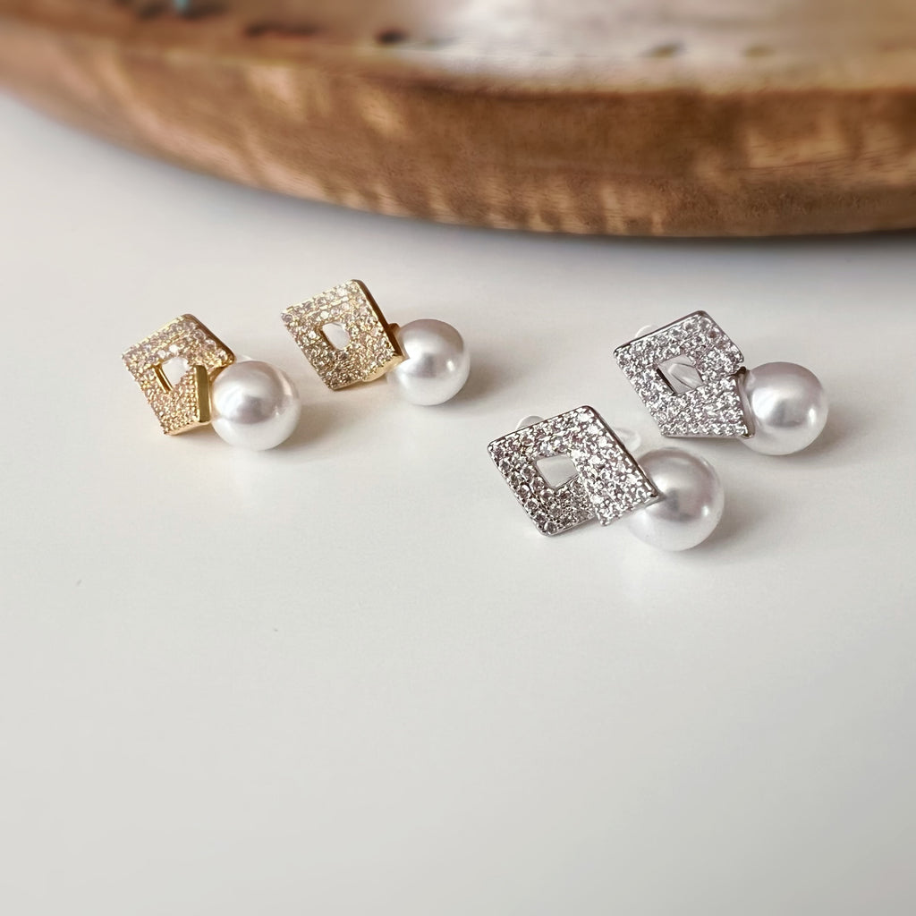 Clips d'oreilles Carré scintillant & perle élégante