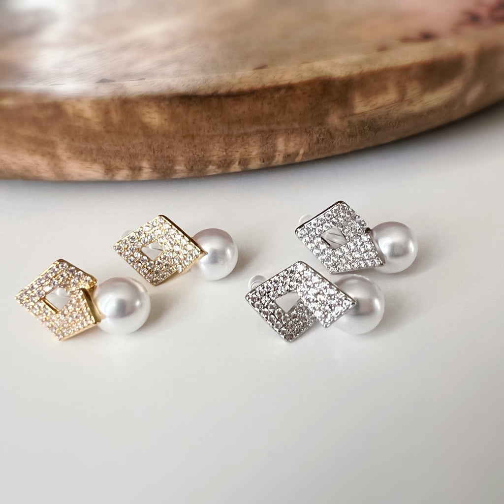 Clips d'oreilles Carré scintillant & perle élégante