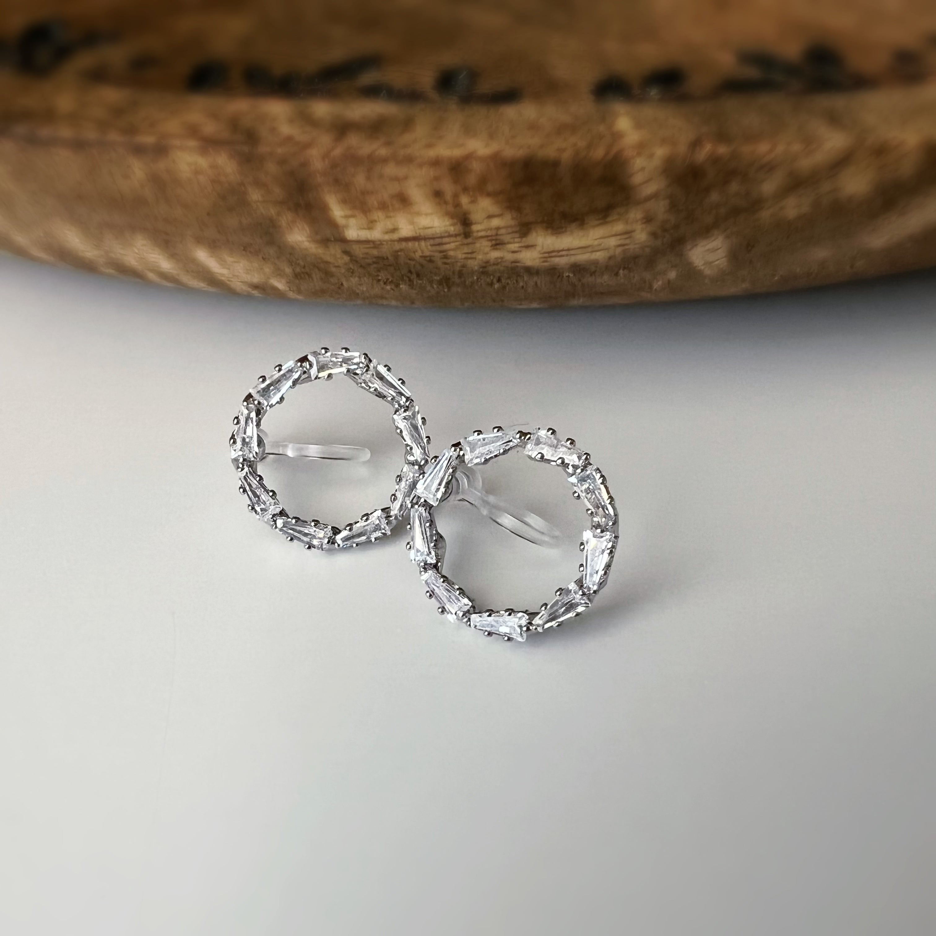 Clips invisibles sans perçage cercle strass – or ou argent
