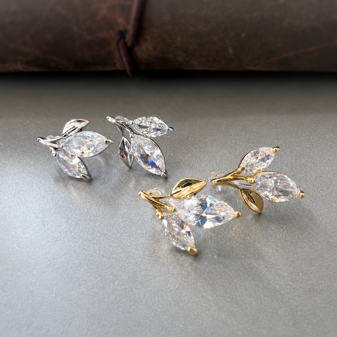 Elegantes Blatt – Gold- und Silberzirkons