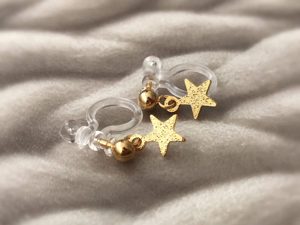 Invisible Clip on Earrings, little star K18 gold plate, everyday jewelry, very discreet earrings. Non Pierced Earrings