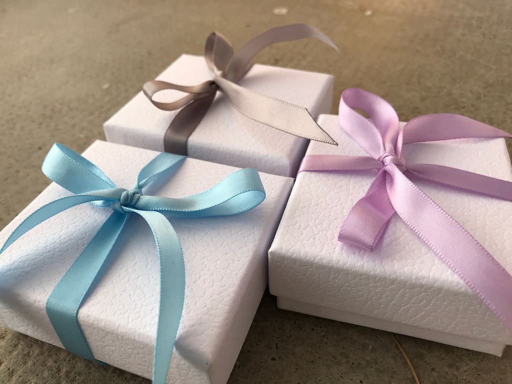 Longues Boucles d'oreilles CLIPS INVISIBLES pendantes tassel feuilles couleur doré, 18k plaqué d'or. Bijoux quotidien Cadeaux pour elle.