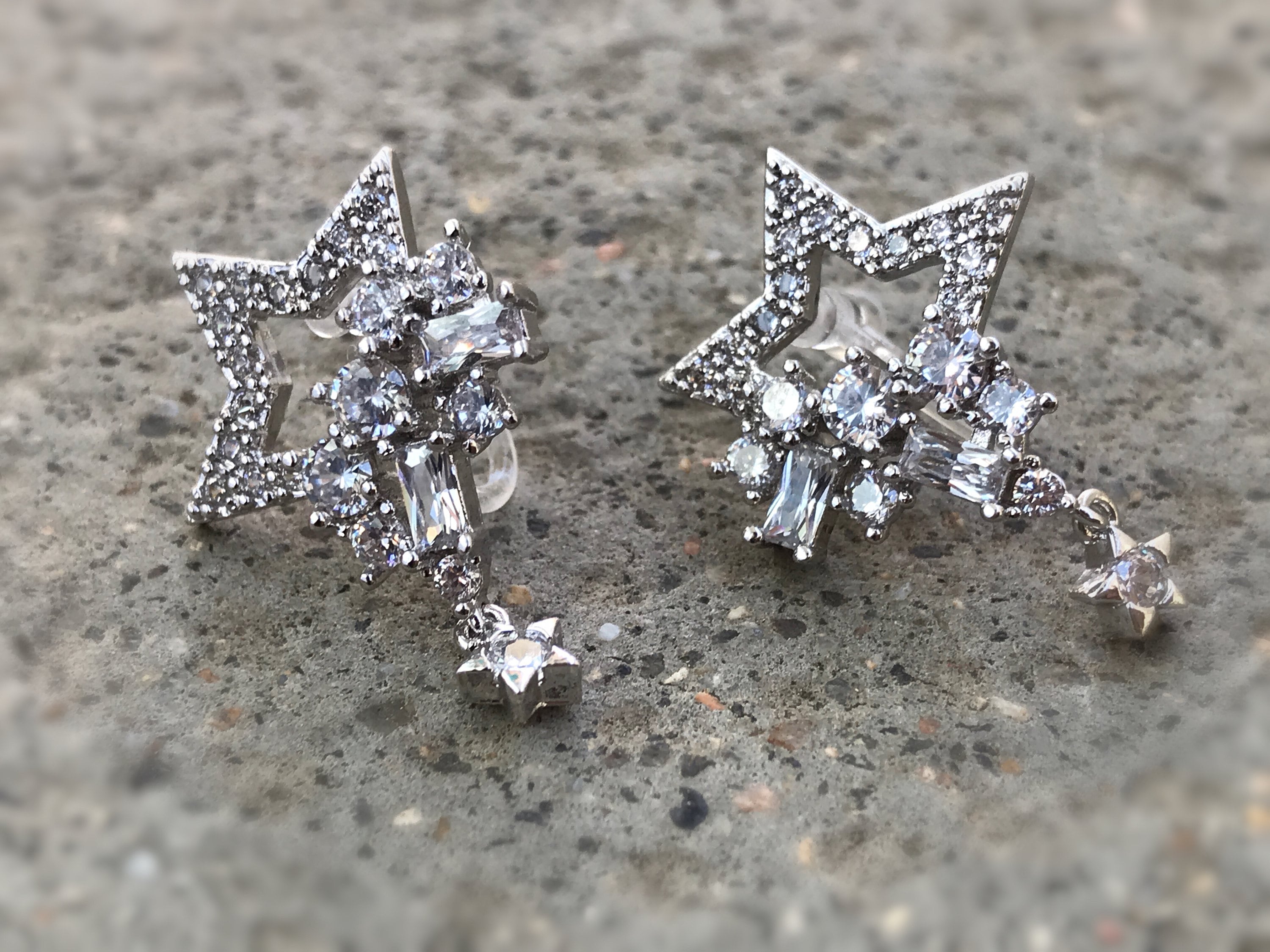 STAR Invisible CLIP On Earrings, Rhinestone Star, Big Star, Mini Star, Christmas Gift Ready to offer Gift for her. Non Pierced Earrings