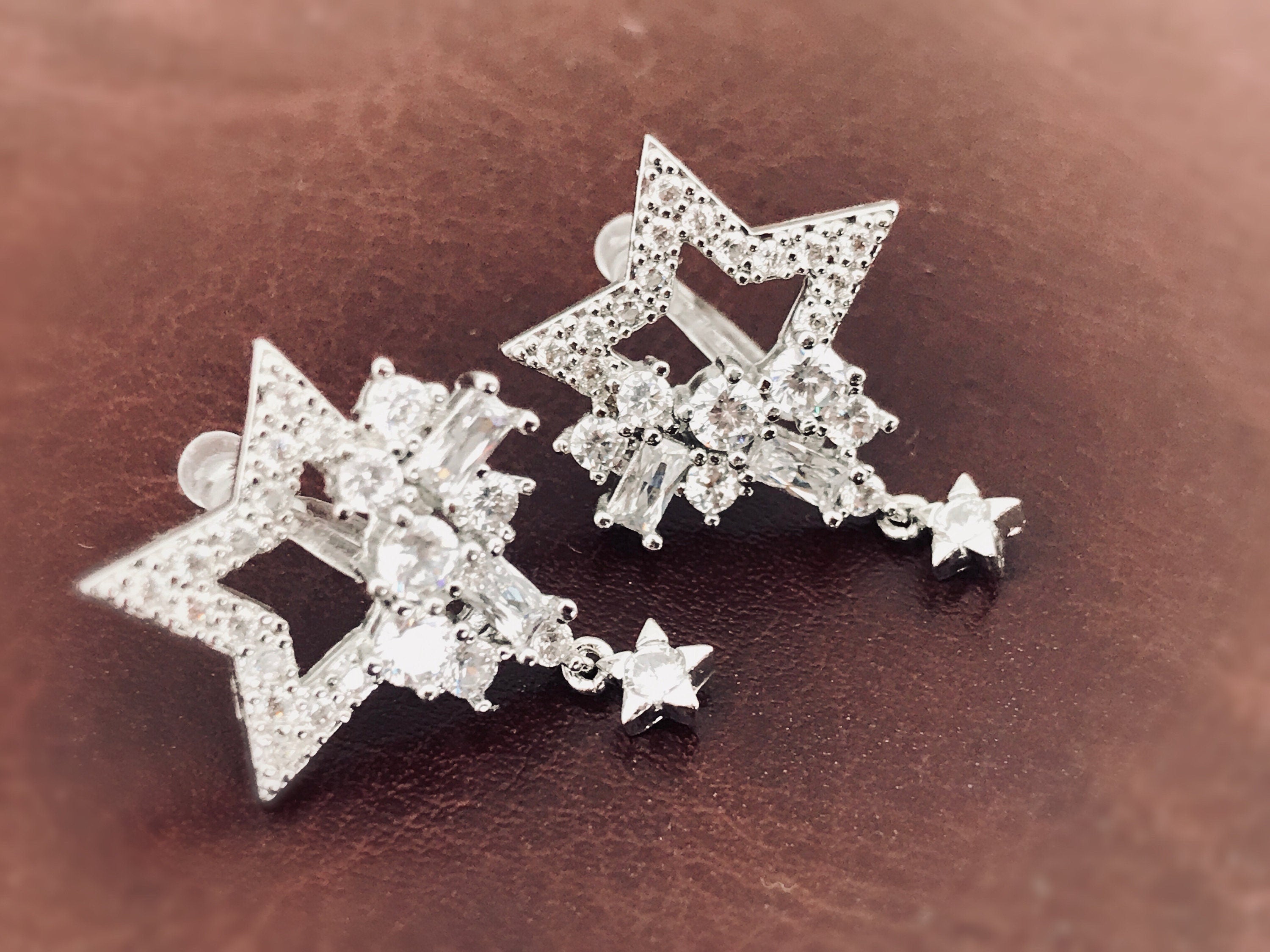 STAR Invisible CLIP On Earrings, Rhinestone Star, Big Star, Mini Star, Christmas Gift Ready to offer Gift for her. Non Pierced Earrings