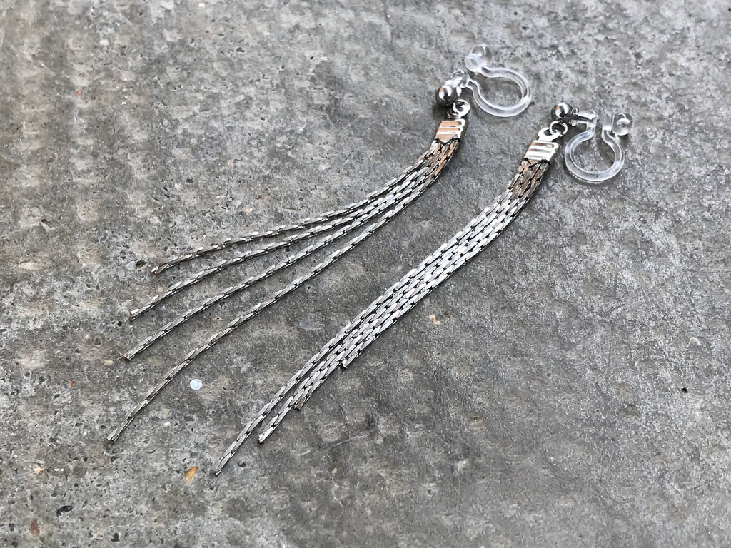 Boucles d'oreilles CLIPS INVISIBLE, Chain tassel earrings, silver color, Clip on earrings, Simple everyday earrings, tassel CLIPS.