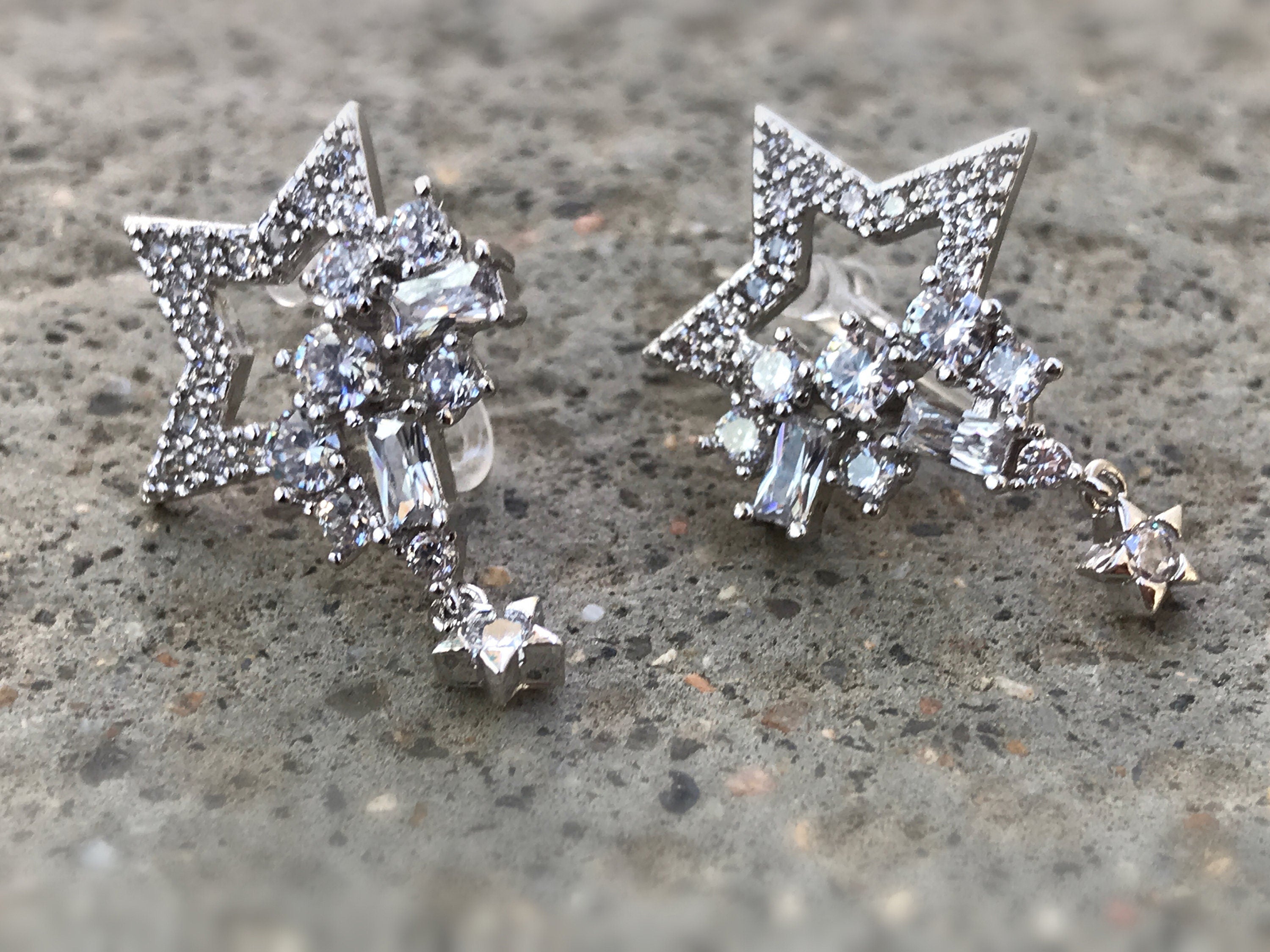 STAR Invisible CLIP On Earrings, Rhinestone Star, Big Star, Mini Star, Christmas Gift Ready to offer Gift for her. Non Pierced Earrings