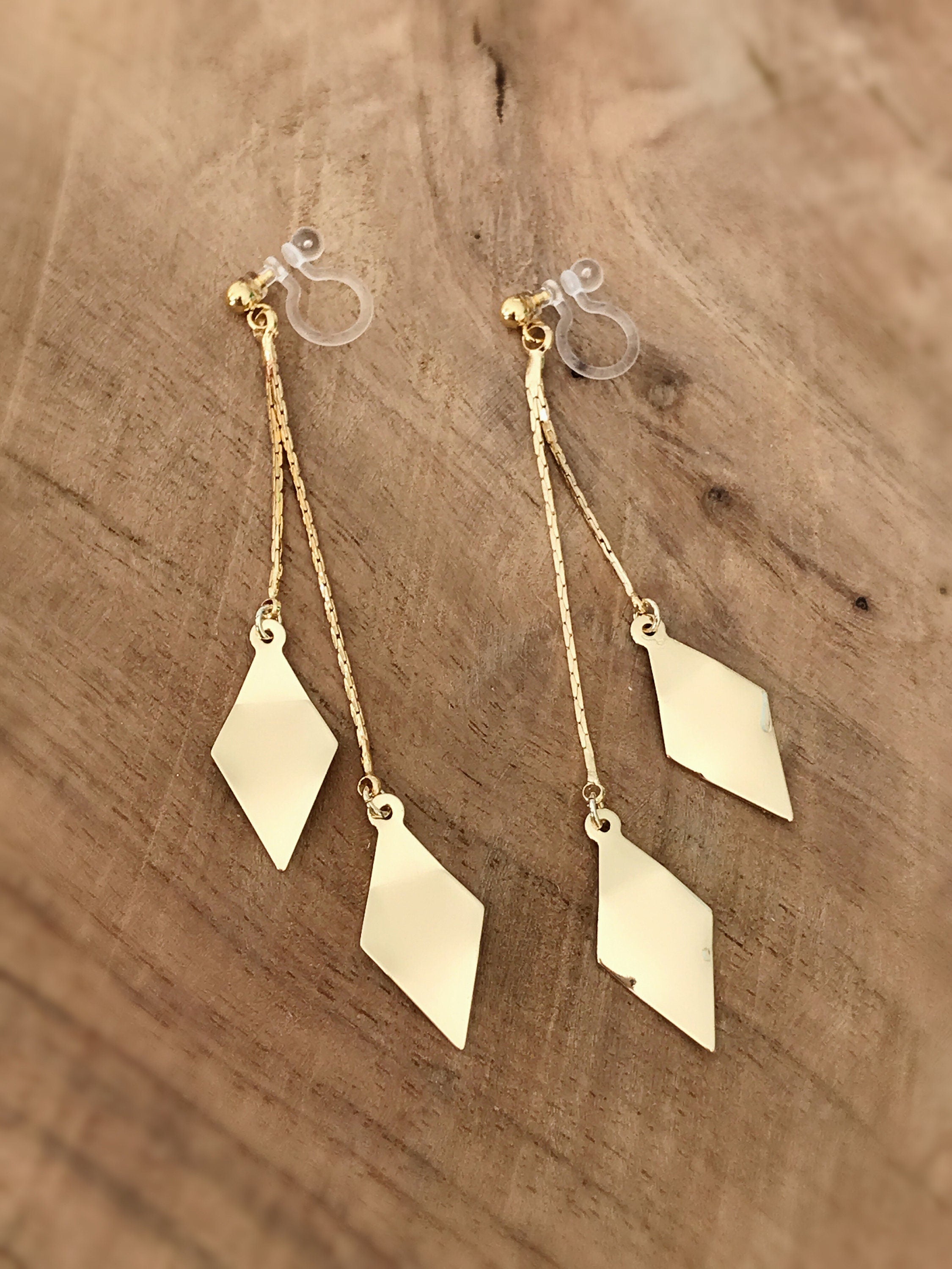 Longues Boucles d'oreilles CLIPS INVISIBLES pendantes tassel Double Losanges Torsadés couleur doré. Bijoux quotidien Cadeaux pour elle.