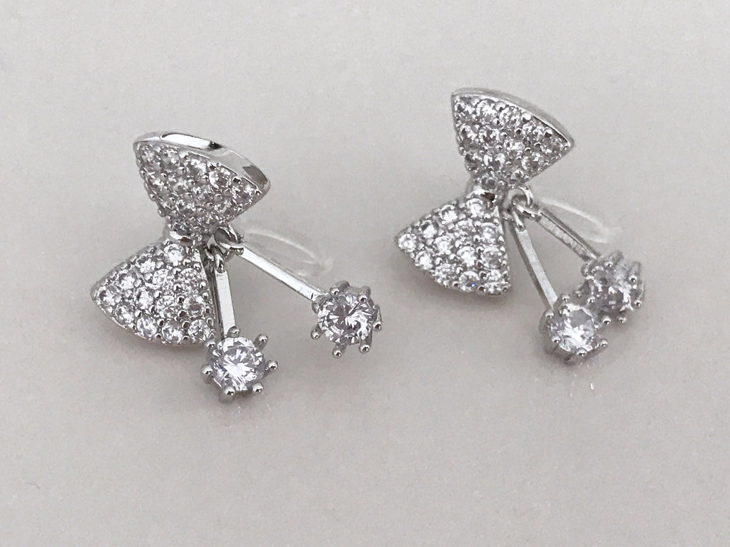 Boucles d'oreilles CLIPS invisible Noeud de papillon couleur Argent avec Zircon, Clips d'oreilles délicat.