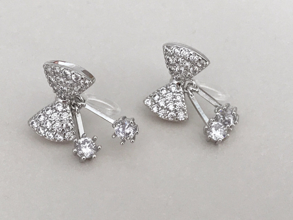 Boucles d'oreilles CLIPS invisible Noeud de papillon couleur Argent avec Zircon, Clips d'oreilles délicat.