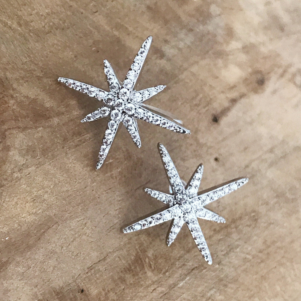 Boucles d'oreilles Clips INVISIBLES, Étoile Zircon Couleur Argenté. Clips d'oreilles.