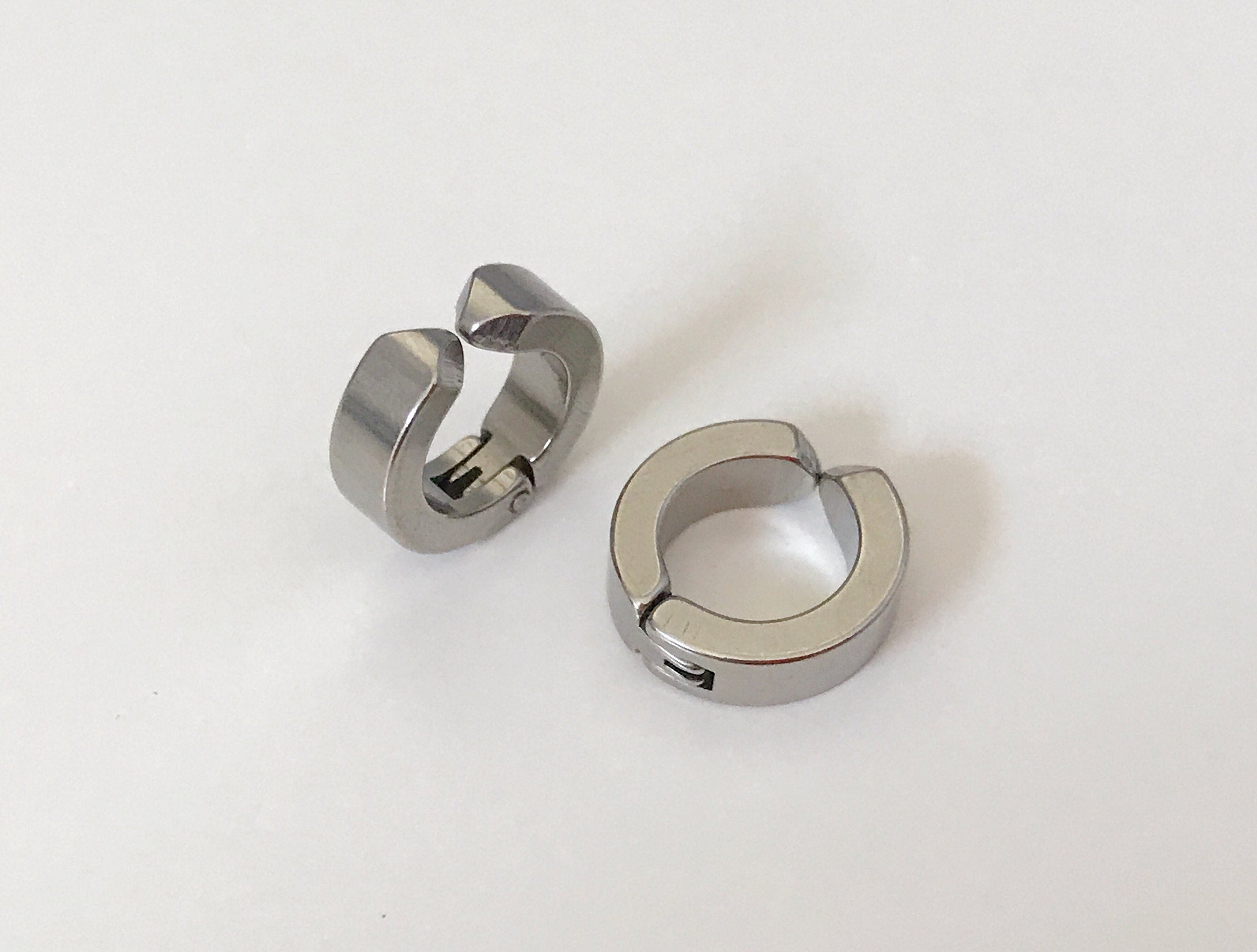 Rock Earrings CLIPS CLAMP rings Silver, Gold, Black, Blue, Color symphony Non Pierced Ears. Daily Jewelry Men Women