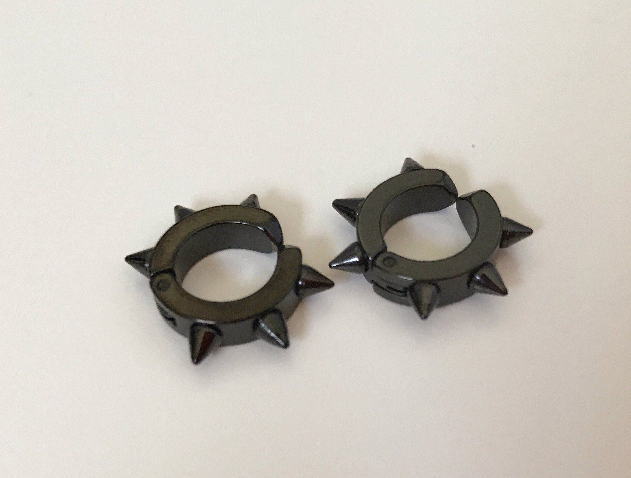 Rivet Punk Rock CLIPS earrings, silver, gold, black color rings, for non-pierced ears. Daily Jewelry Men Women