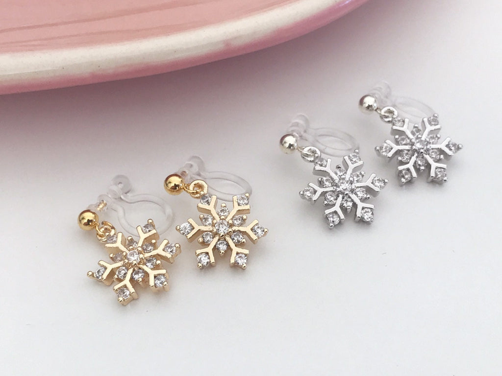Flocon de Neige. Clips invisible laiton plaqué d'or, Zircon. Bijoux Délicates. Cadeaux Noël Prêt à offrir