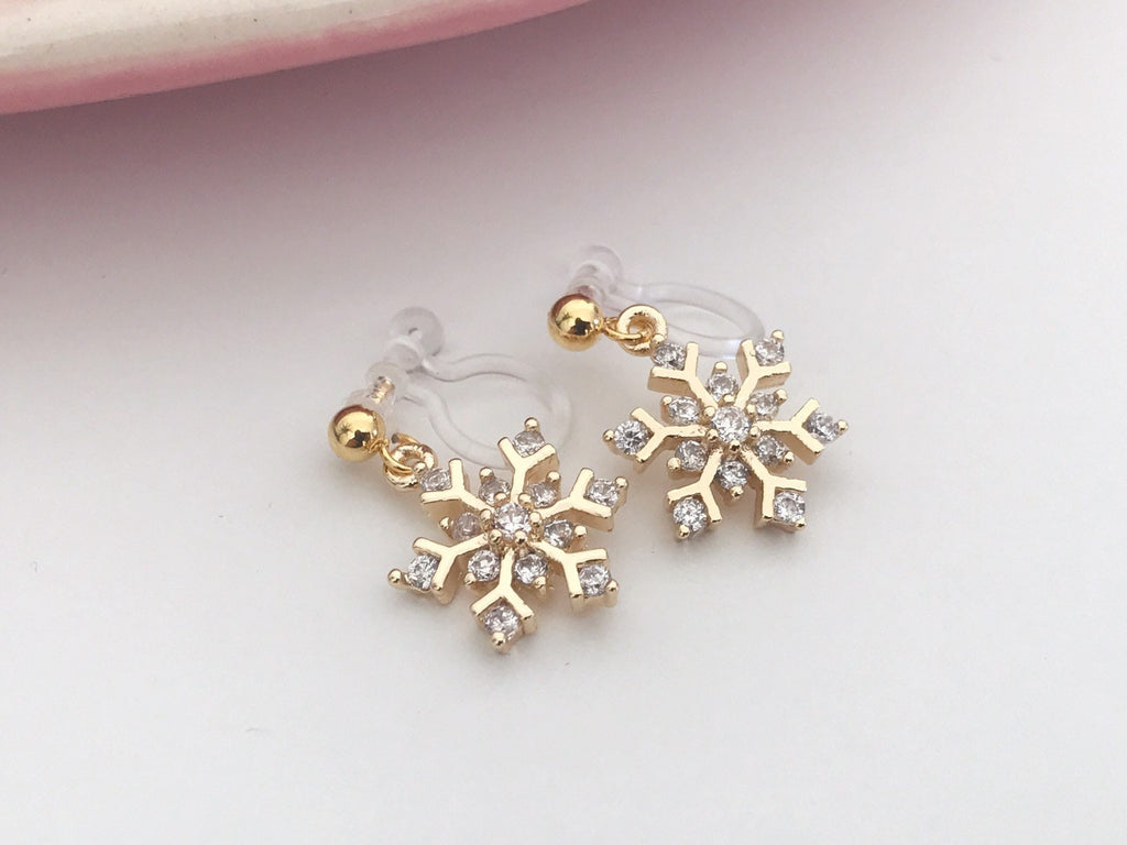 Flocon de Neige. Clips invisible laiton plaqué d'or, Zircon. Bijoux Délicates. Cadeaux Noël Prêt à offrir