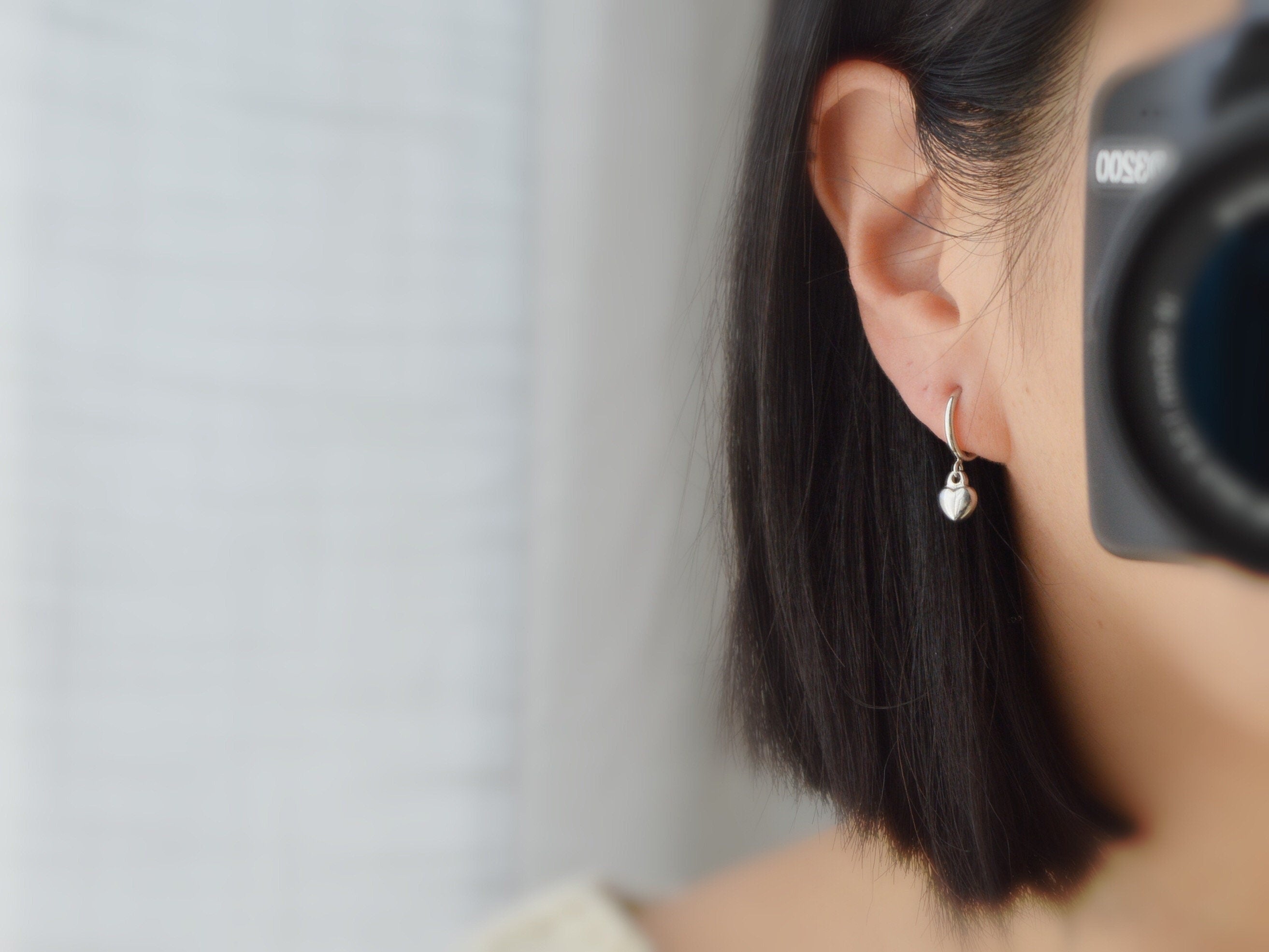 Boucles d'oreilles CLIPS anneaux en métal argenté, Clips d'oreilles Mini coeur argenté Bijoux quotidien