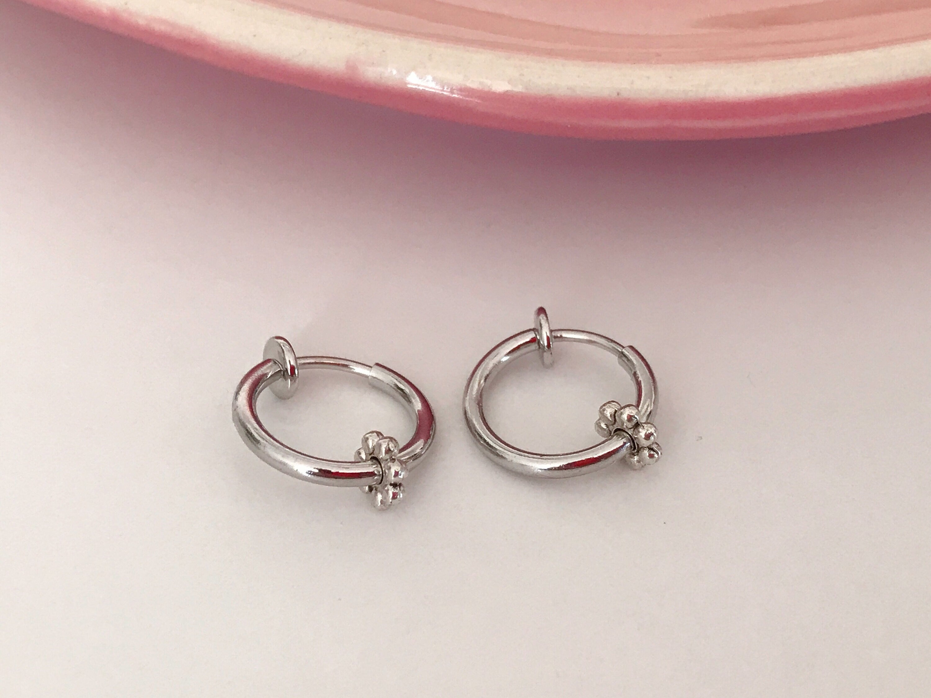 Ear clips 2-IN-1 CLIPS rings silver. mini pearl flower metal, very cute Non-pierced ears Daily jewelry Rings 1.3cm