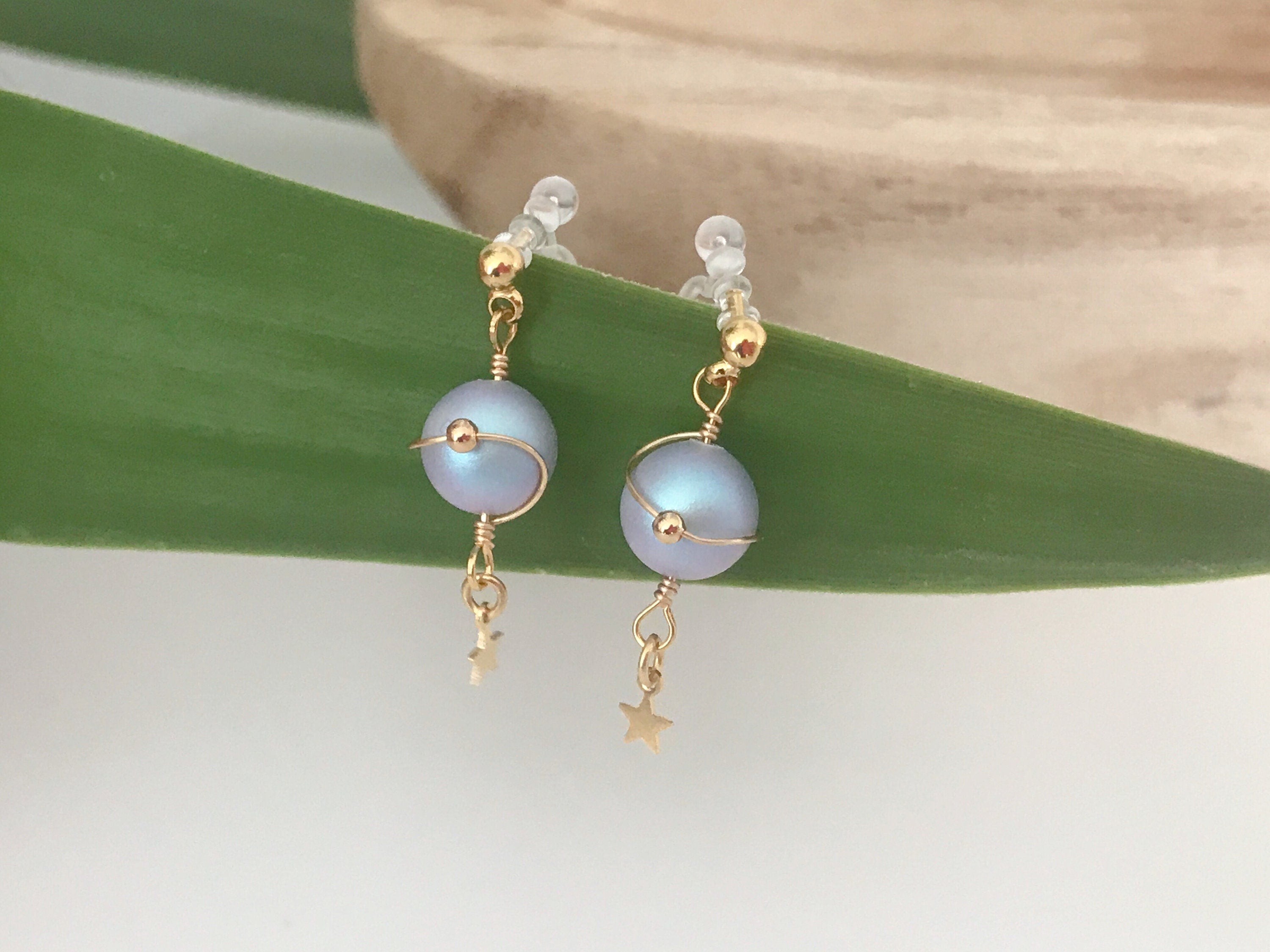 Mini star ear clips, Blue planet. CLIPS Invisible Blue Violet Beads, delicate comfortable daily