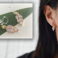 Clips d'oreilles petite feuille dorée avec zircon transparent. CLIPS Invisible délicat quotidien confortable