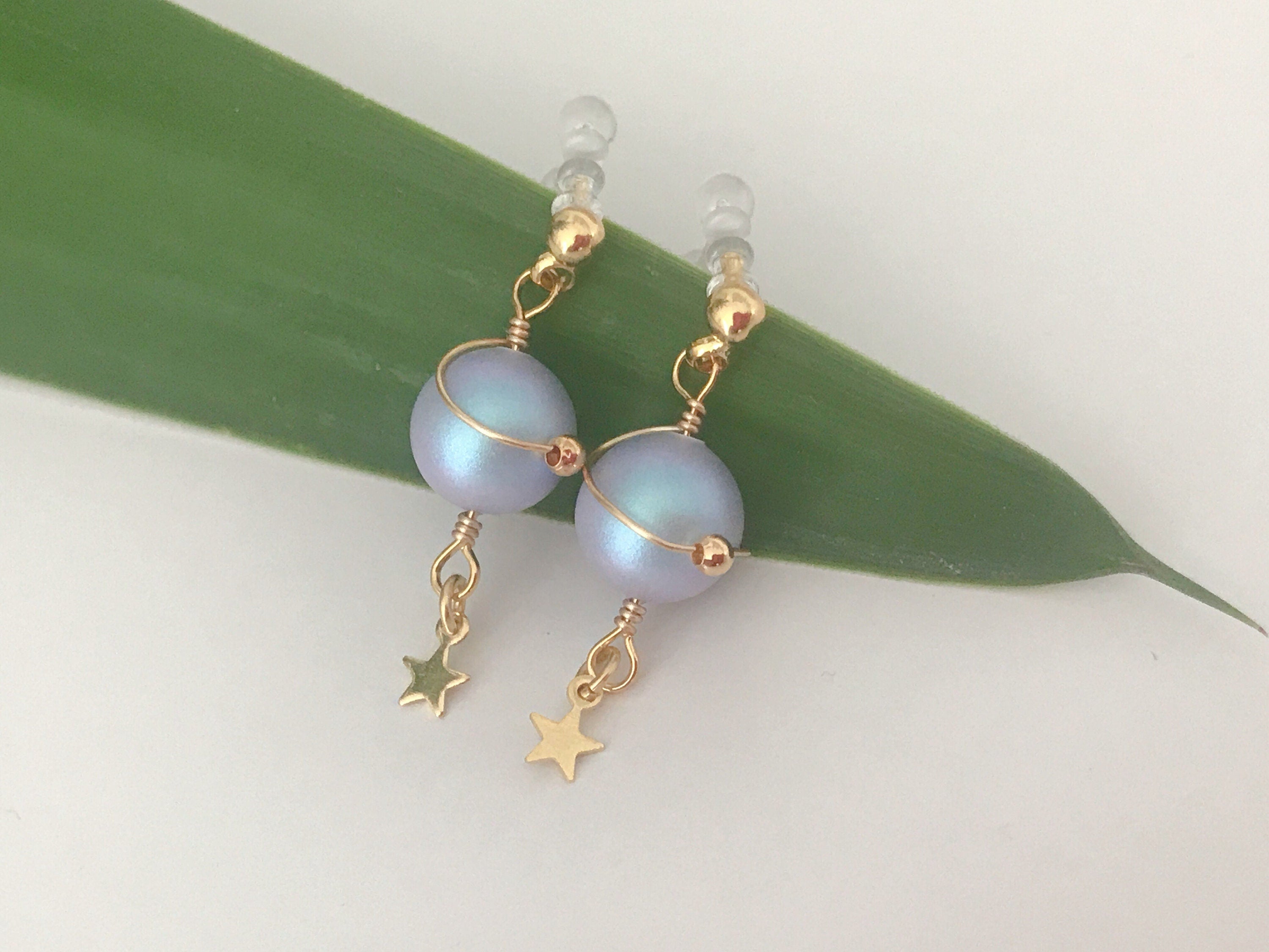 Mini star ear clips, Blue planet. CLIPS Invisible Blue Violet Beads, delicate comfortable daily