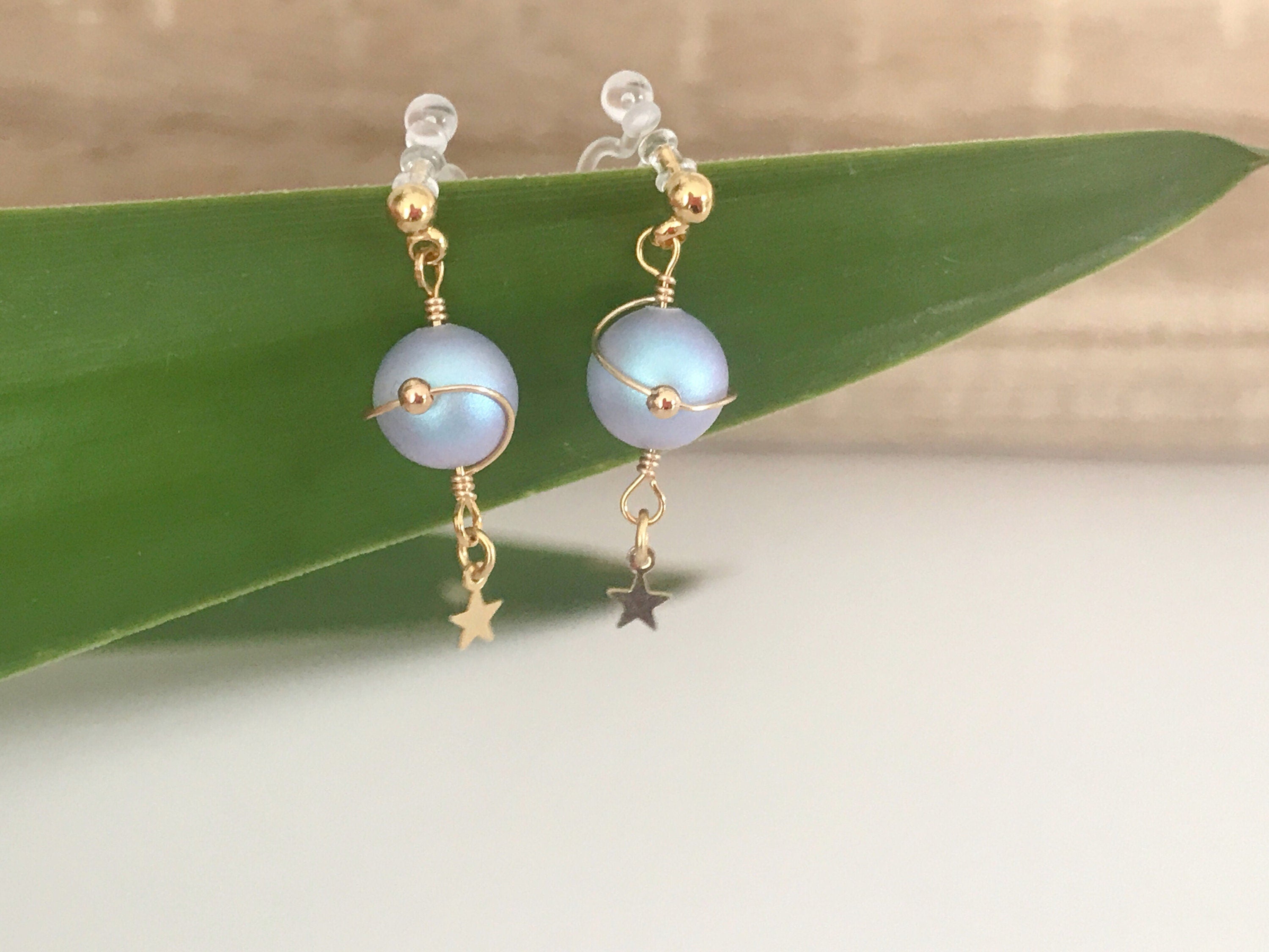 Mini star ear clips, Blue planet. CLIPS Invisible Blue Violet Beads, delicate comfortable daily