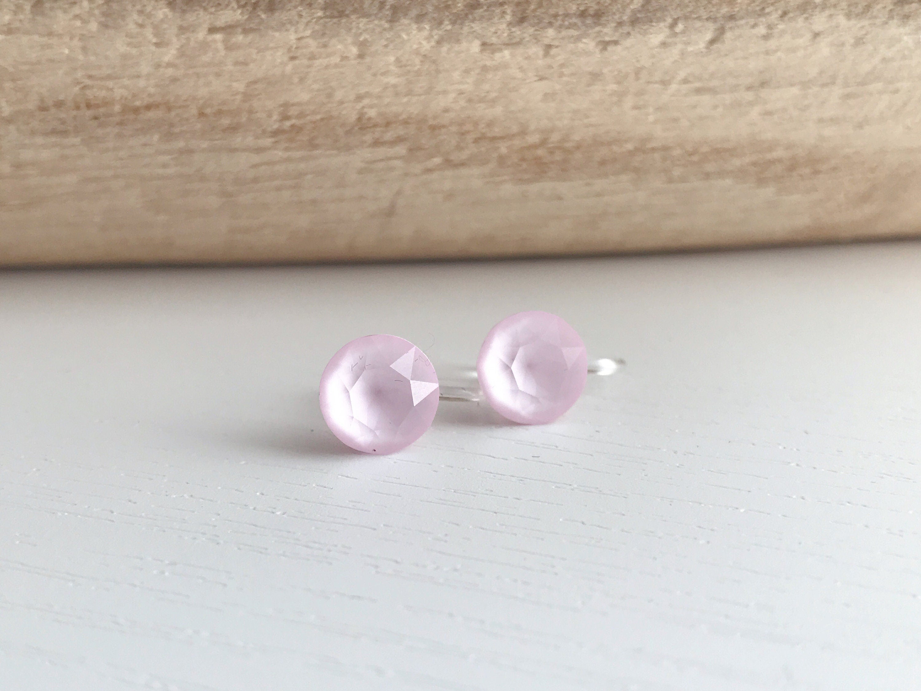 Minimalist invisible ear clips. PureCristal Crystals, Small Round Color Cream pink/ Cream green/ Cream blue/ Cream yellow. Crystal