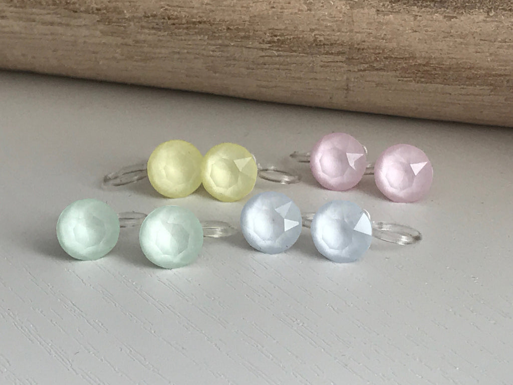 Minimalist invisible ear clips. PureCristal Crystals, Small Round Color Cream pink/ Cream green/ Cream blue/ Cream yellow. Crystal