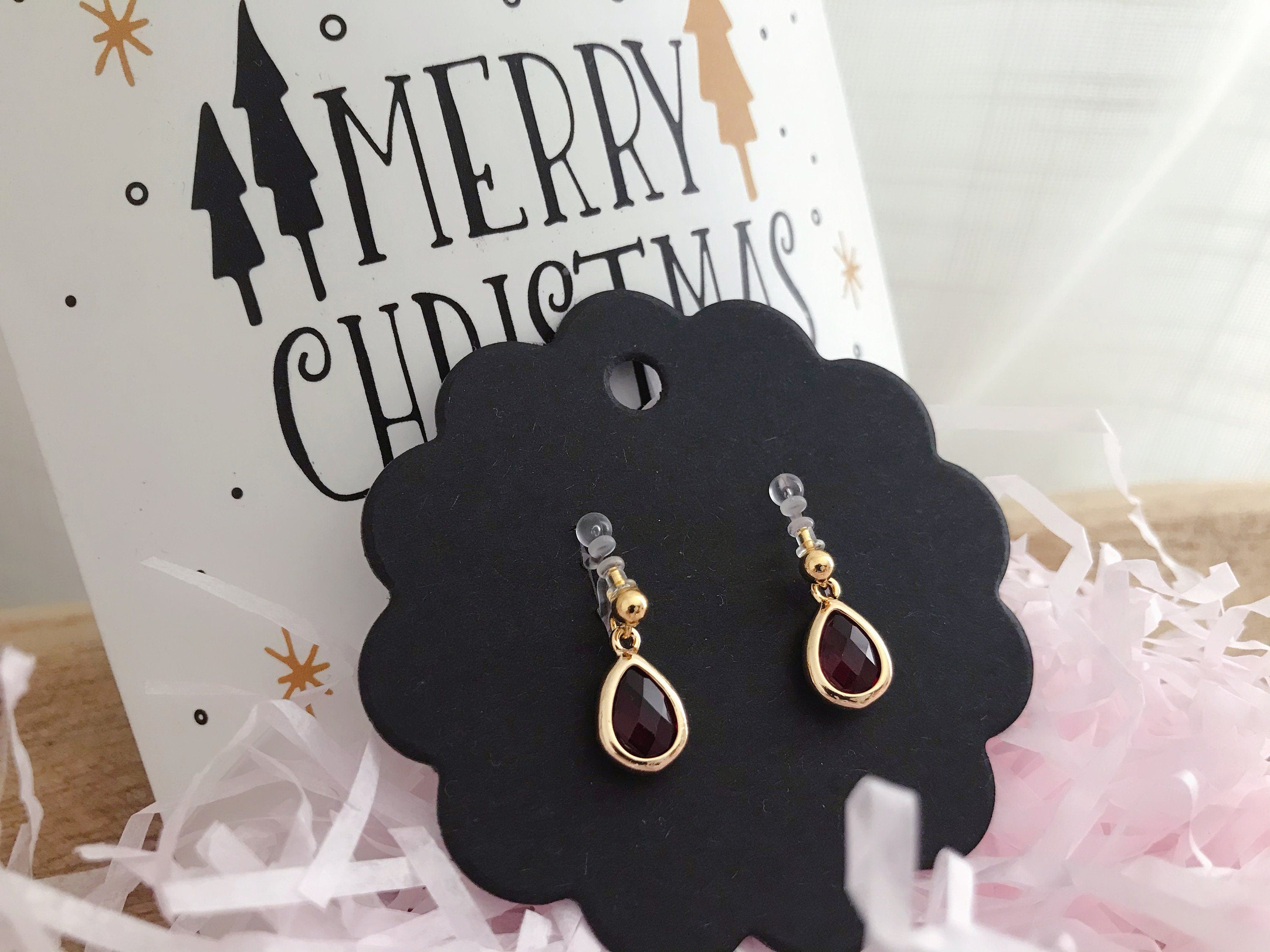 Perles goutte d'eau rouges, Perles ovales vertes avec perle blanche. Clips invisibles doré. Cadeaux Noël Emballage Prêt à offrir