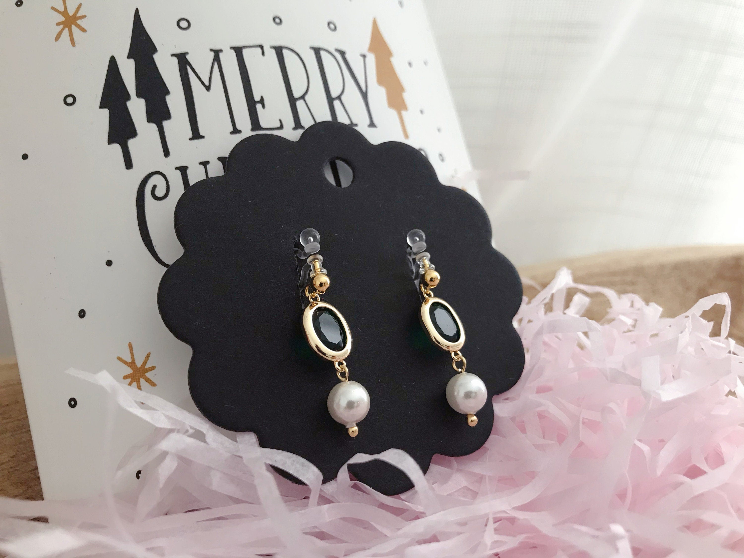 Perles goutte d'eau rouges, Perles ovales vertes avec perle blanche. Clips invisibles doré. Cadeaux Noël Emballage Prêt à offrir