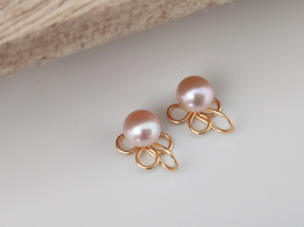 SANS DOULEUR !! Boucles d'oreilles CLIPS U en forme de trèfle à 4 feuilles, Perle d'eau douce couleur rose. Boucles Délicates