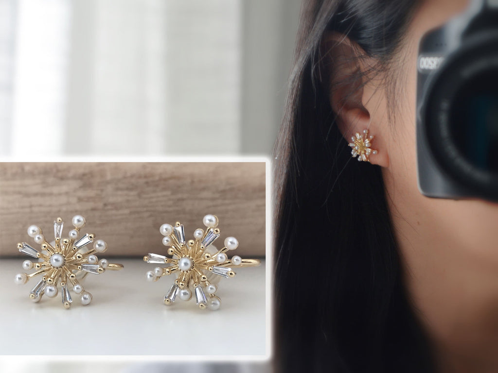 SANS DOULEUR ! Boucles d'oreilles CLIPS U spirale Fleur mini perle blanche Zircon. Clips d'oreilles confortable Délicates plaqué d'or 14K