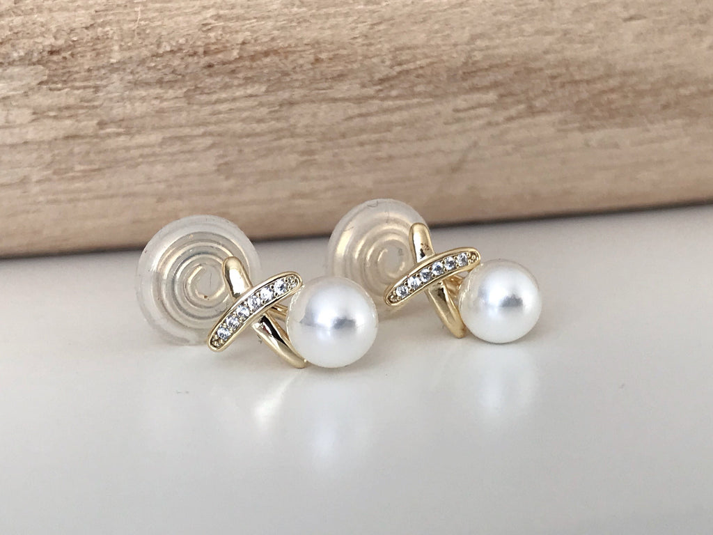 SANS DOULEUR ! Boucles d'oreilles CLIPS U spirale Croix Mini Pierres Zircon Perle blanche 6mm, plaqué d'Or. Clips d'oreilles confortable.