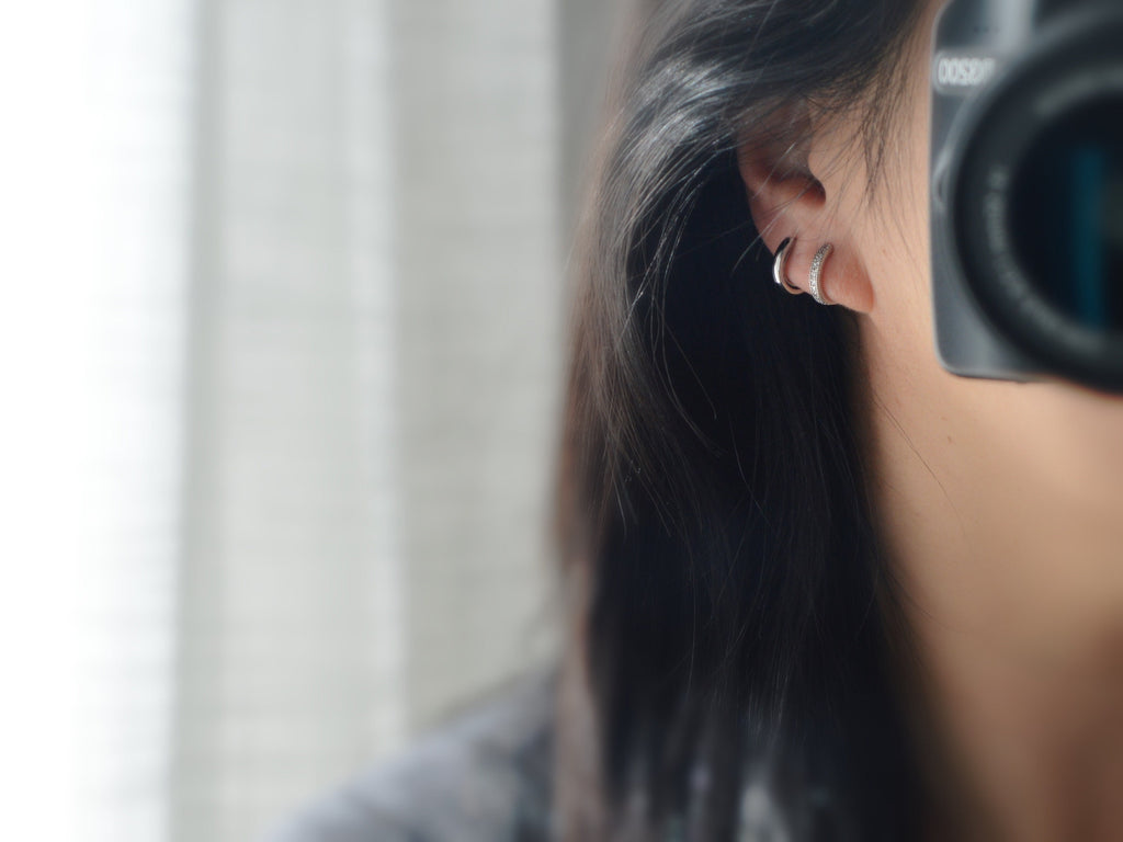 SANS DOULEUR ! Boucles d'oreilles CLIPS U spirale Double cercles Argenté mini pierre zircon. Clips d'oreilles confortable Boucles Délicates