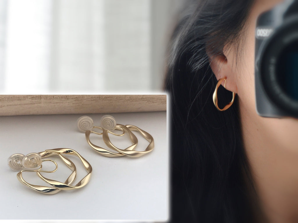 PAINLESS ! CLIPS U spiral earrings Twisted circle color Gold / Mat Gold. Comfortable Ear Clips Delicate Loops
