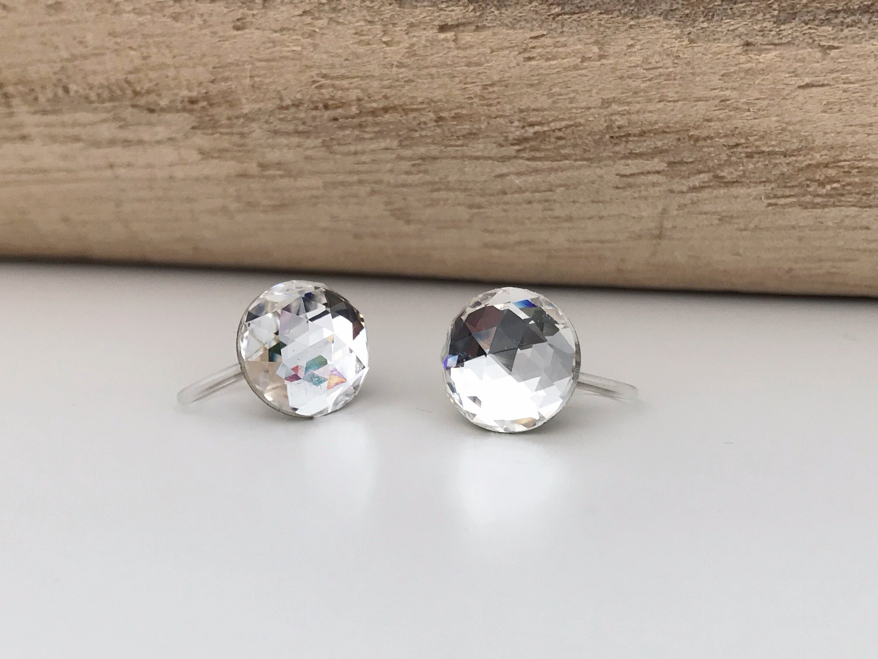 Boucles d'oreilles CLIPS invisible Cristal Rond Dôme facettes Cristaux PureCristal, Clips d'Oreille cristal transparent, Bijoux Minimaliste.