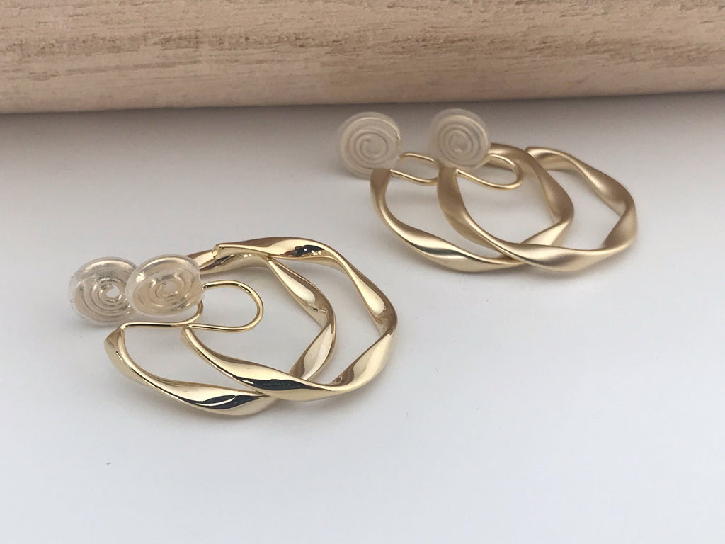 PAINLESS ! CLIPS U spiral earrings Twisted circle color Gold / Mat Gold. Comfortable Ear Clips Delicate Loops
