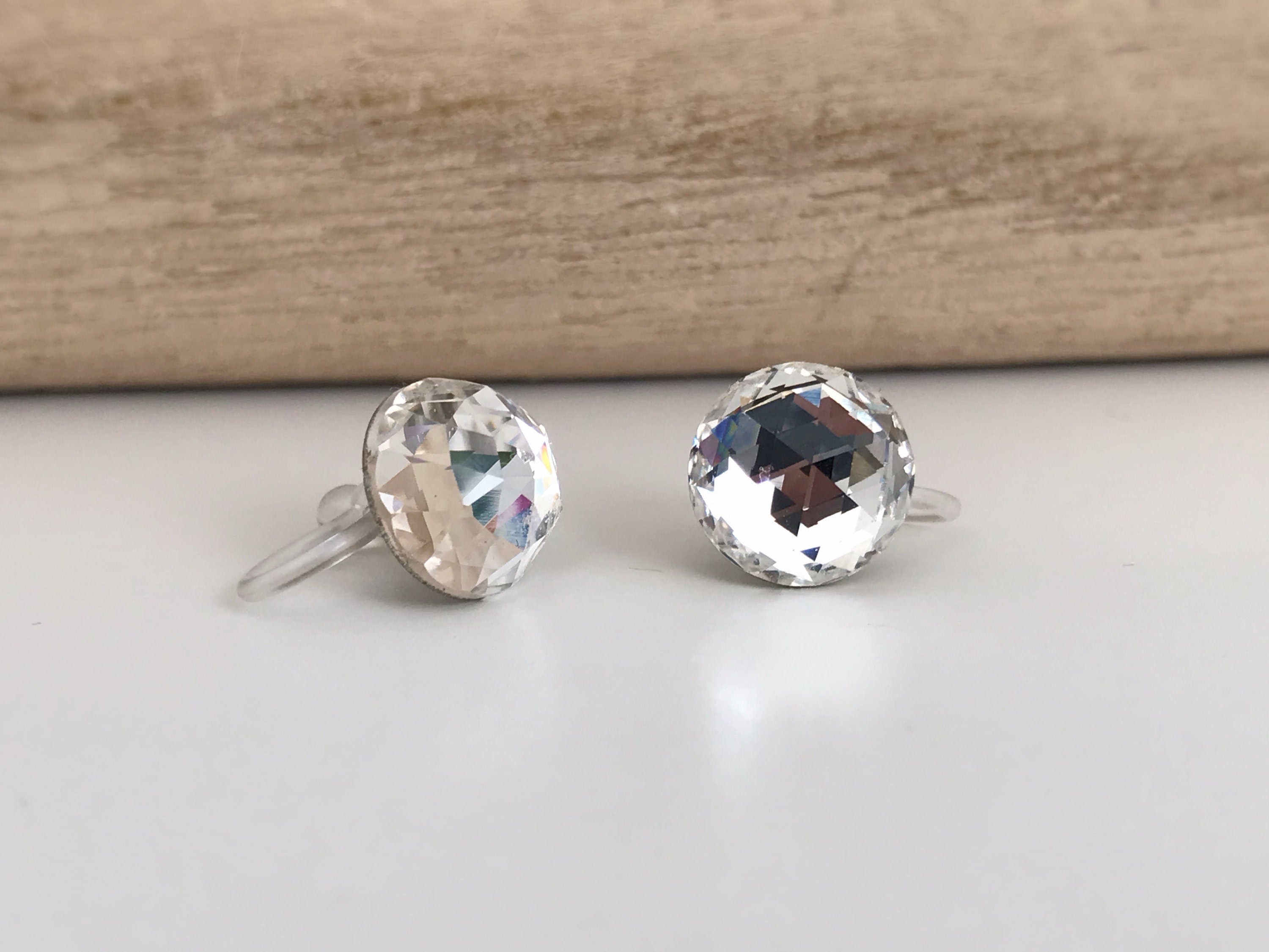 Boucles d'oreilles CLIPS invisible Cristal Rond Dôme facettes Cristaux PureCristal, Clips d'Oreille cristal transparent, Bijoux Minimaliste.