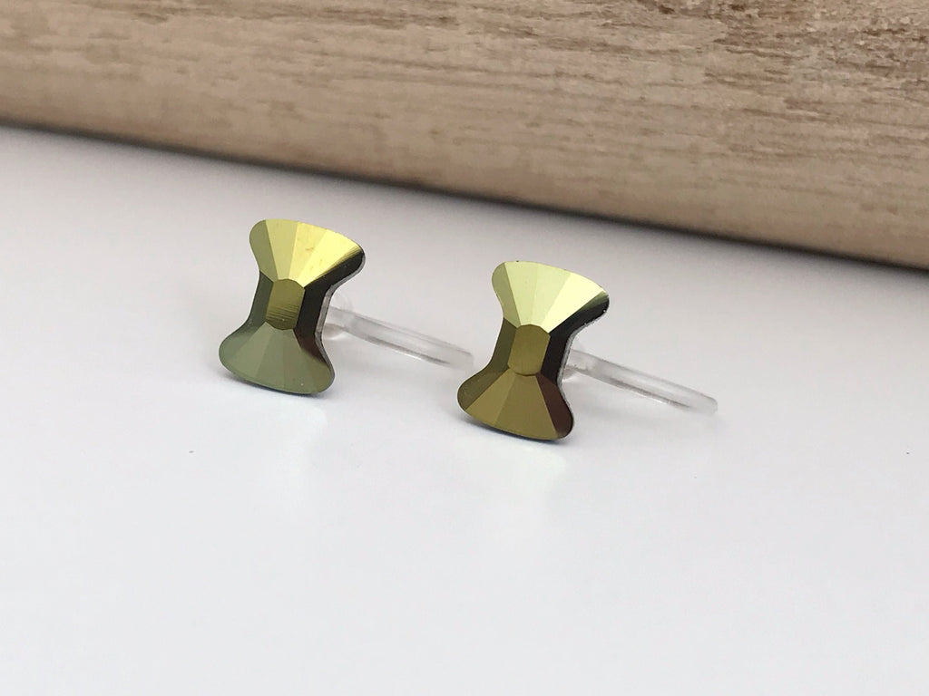 Boucles d'oreilles CLIPS invisible Cristal Noeud de papillon Vert métal, Cristaux PureCristal Petits Clips d'Oreille, Bijoux Minimaliste.