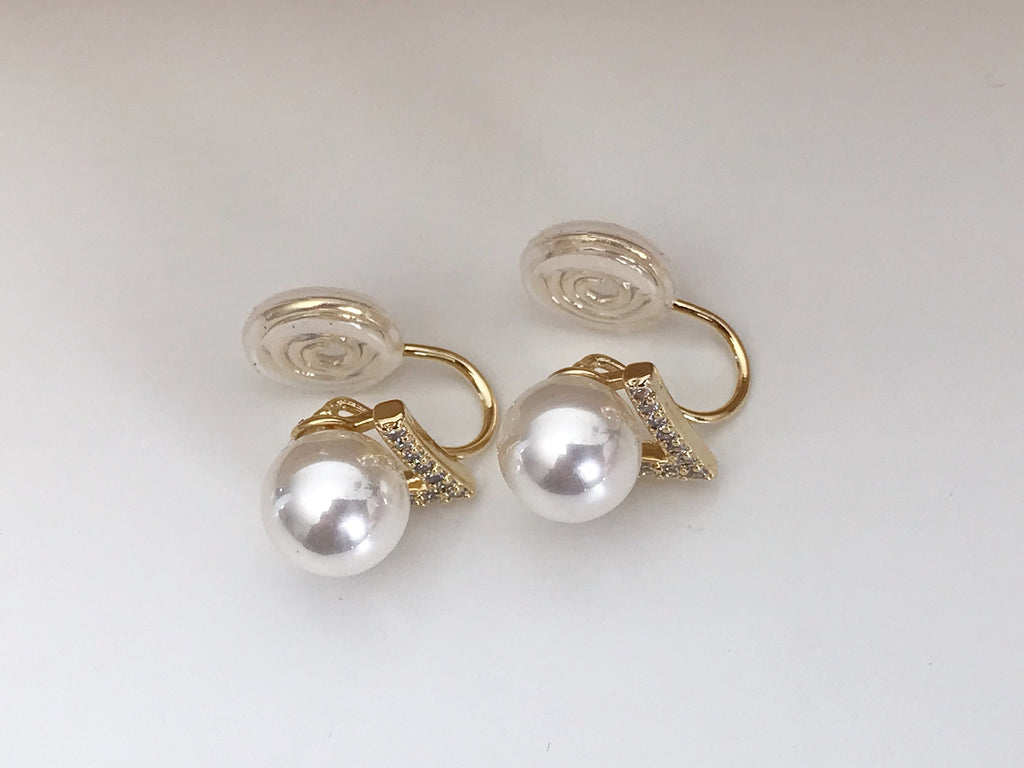 PAINLESS ! CLIPS U spiral V earrings Mini Zircon Stones with large white Pearl in Gold/Silver color. Comfortable clips.