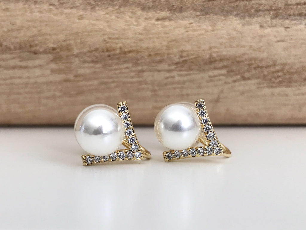 PAINLESS ! CLIPS U spiral V earrings Mini Zircon Stones with large white Pearl in Gold/Silver color. Comfortable clips.