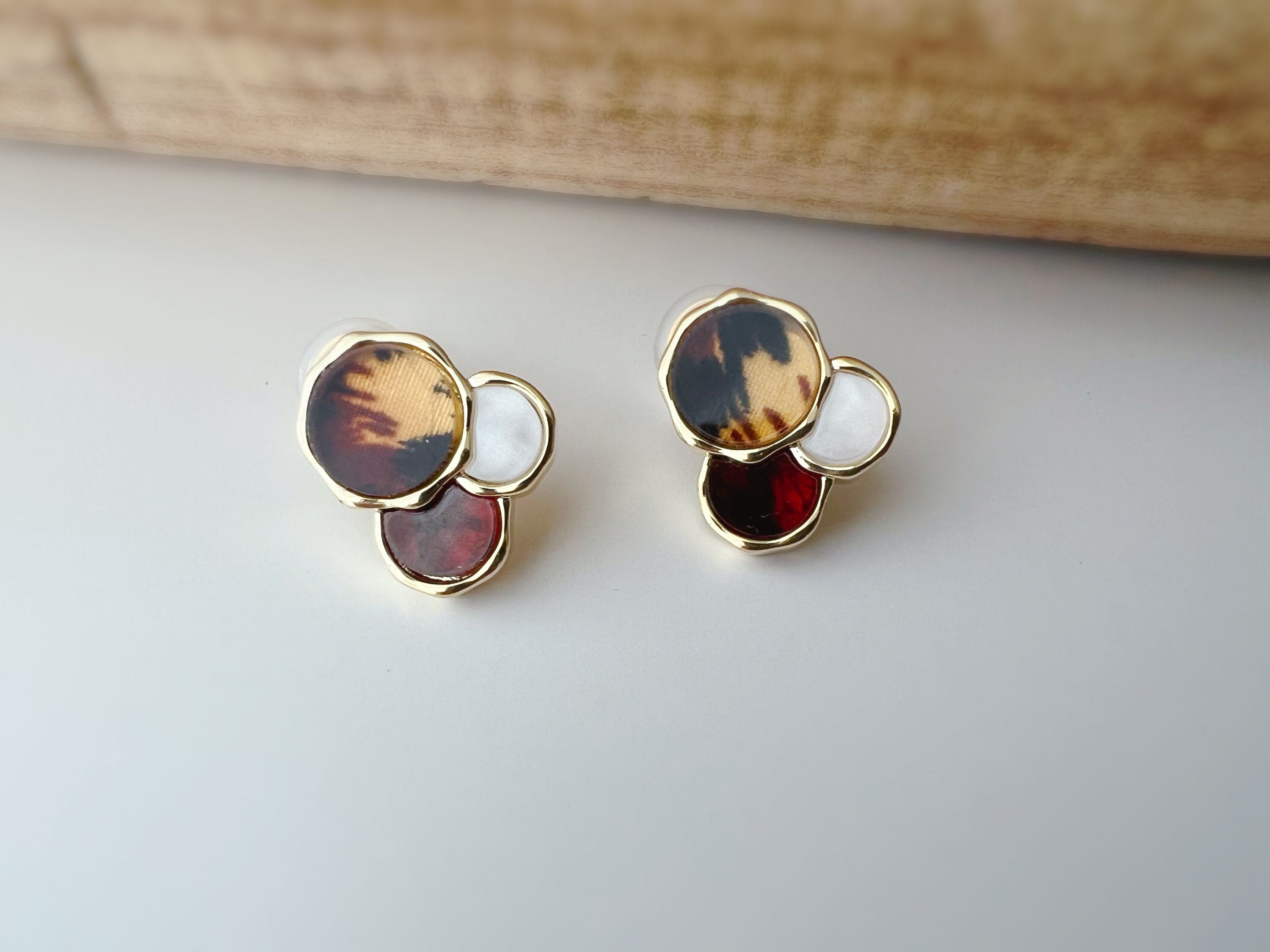 SANS DOULEUR ! Boucles d'oreilles CLIPS U spirale Léopard Caramel Blanc. Clips d'oreilles confortable Boucles Délicates